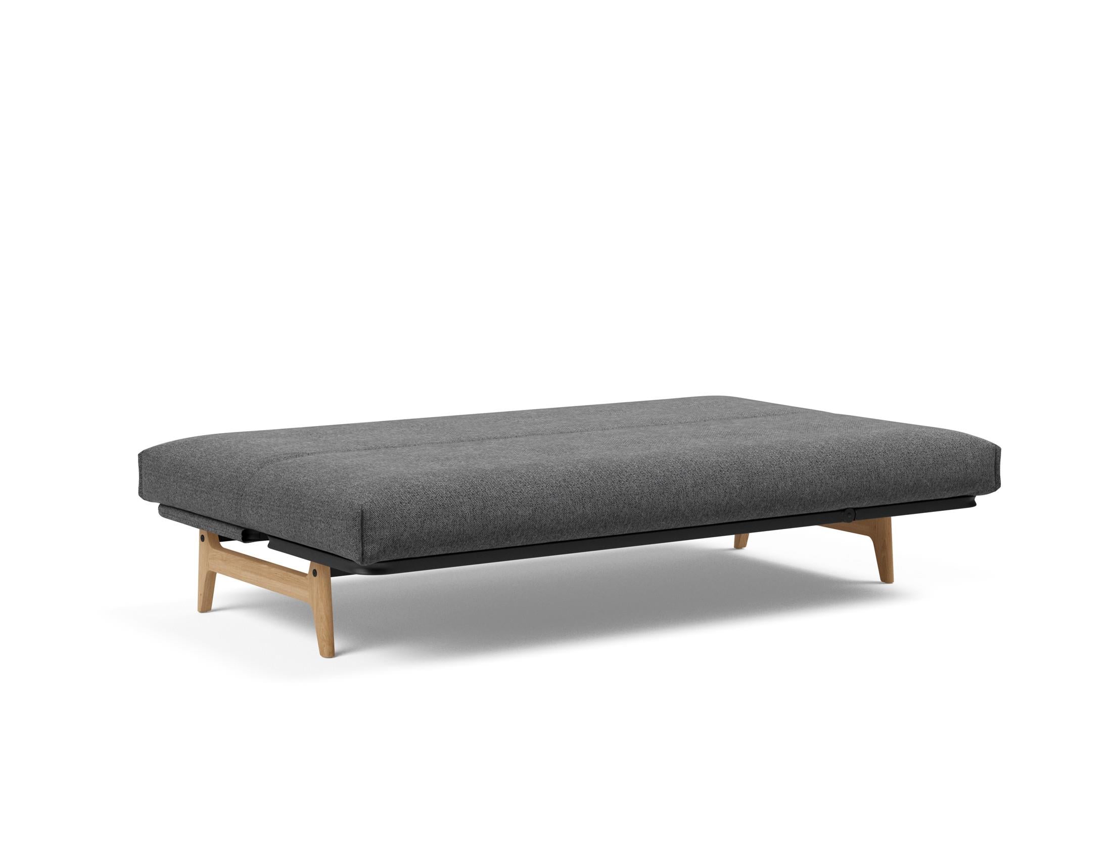 Erleben Sie das Aslak 120 Bettsofa Nordic Cover Soft Spring – eine harmonische Verbindung aus stilvollem Design, robusten Materialien und anpassbarem Schlafkomfort.