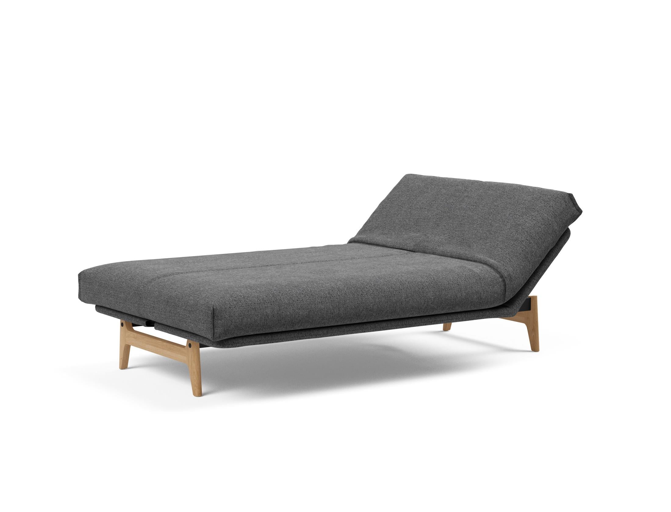 Entdecken Sie das Aslak 120 Bettsofa Nordic Cover: minimalistisches Design, außergewöhnlicher Komfort mit Soft Spring-Matratze und nachhaltiger Qualität.