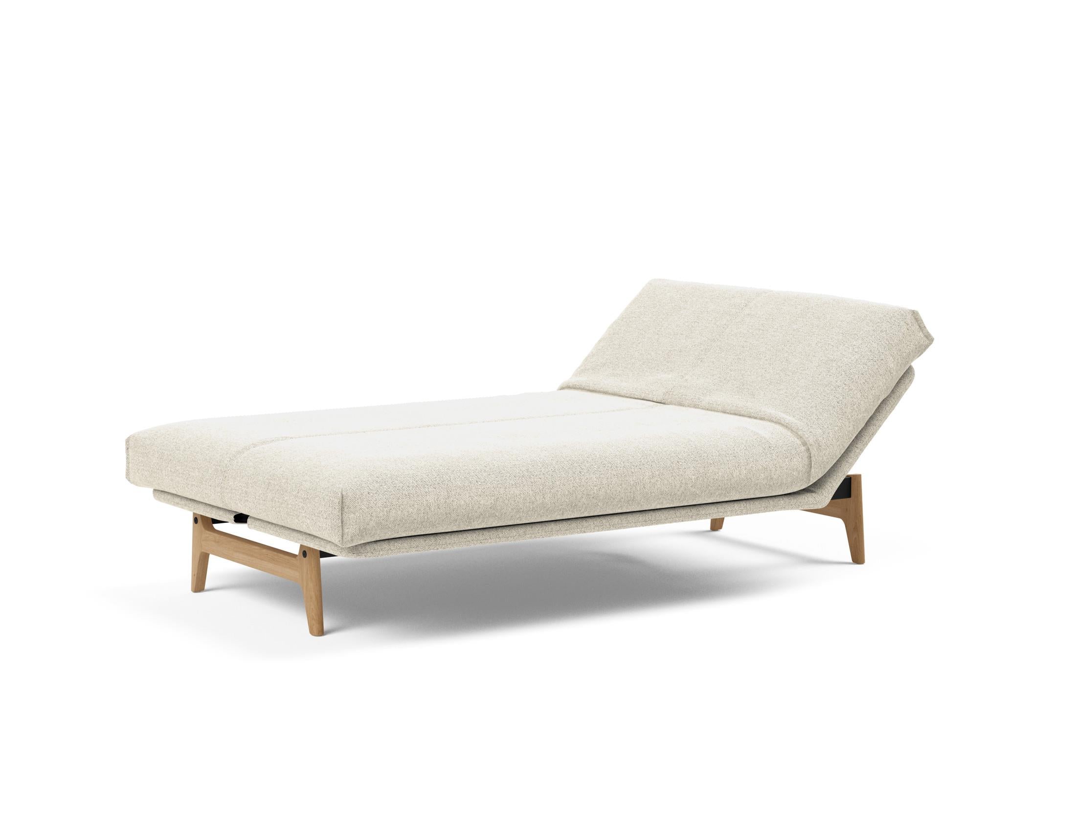 Entdecken Sie das Aslak 120 Bettsofa Nordic Cover: minimalistisches Design, außergewöhnlicher Komfort mit Soft Spring-Matratze und nachhaltiger Qualität.