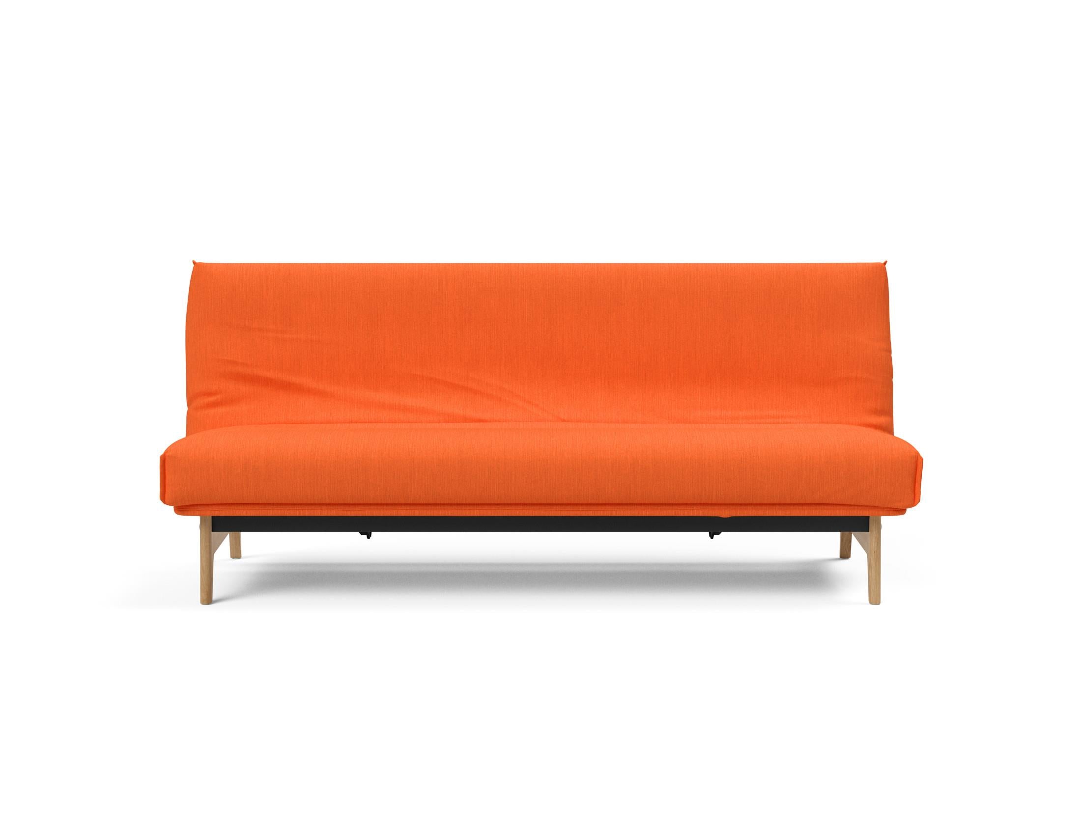 Entdecken Sie das Aslak 120 Bettsofa Nordic Cover: minimalistisches Design, außergewöhnlicher Komfort mit Soft Spring-Matratze und nachhaltiger Qualität.