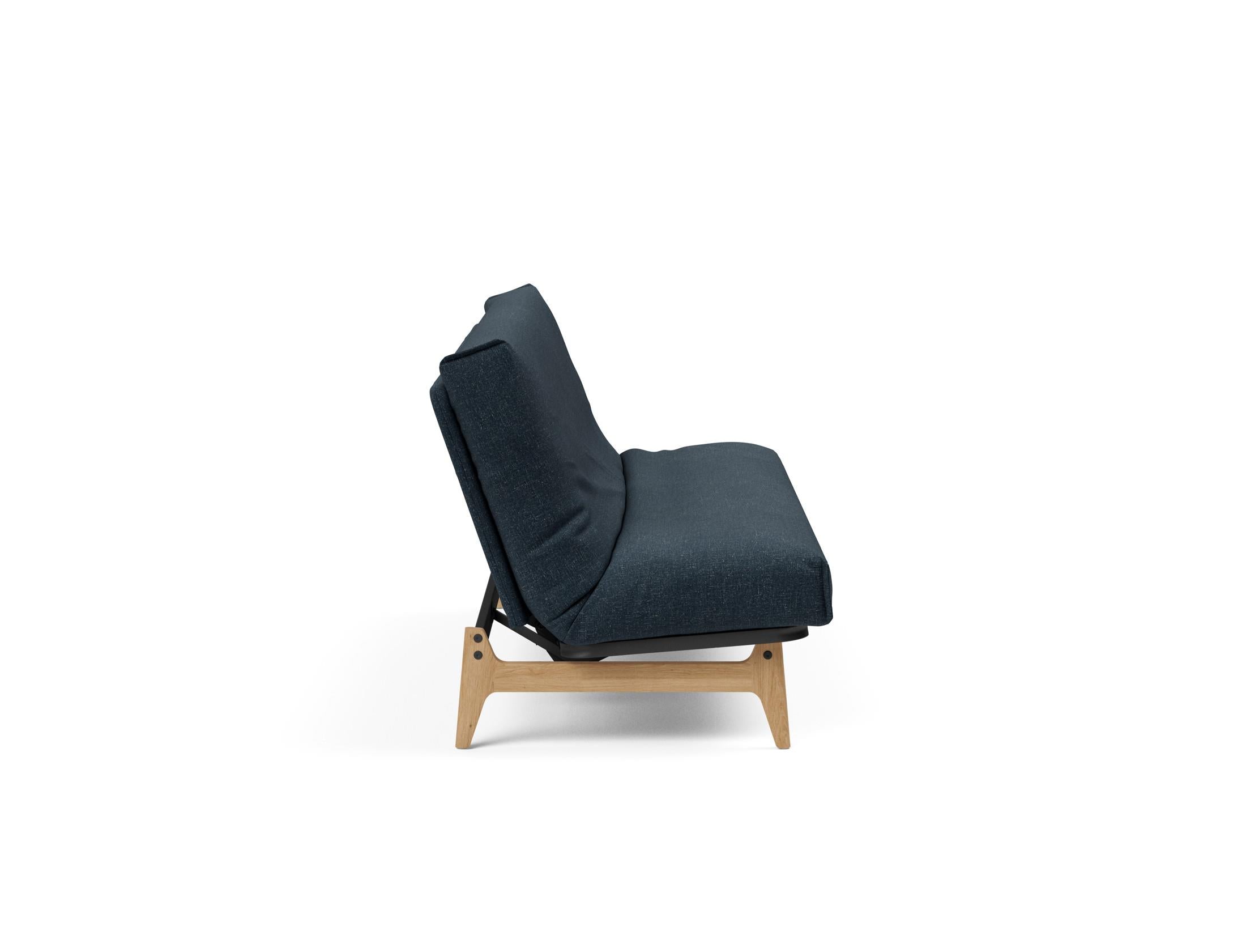 Entdecken Sie das Aslak 120 Bettsofa Nordic Cover Soft Spring von Innovation Living – stilvolles Design trifft auf höchsten Schlafkomfort für Ihr Zuhause.