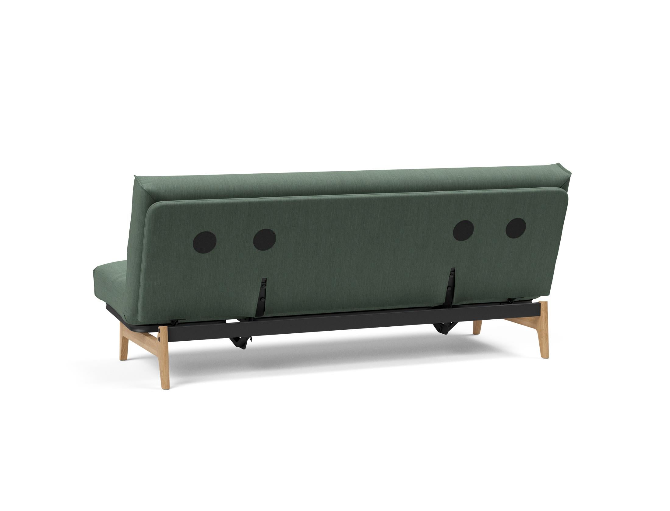 Entdecken Sie das Aslak 120 Bettsofa Nordic Cover Soft Spring von Innovation Living – skandinavisches Design trifft auf höchsten Komfort und Funktionalität.