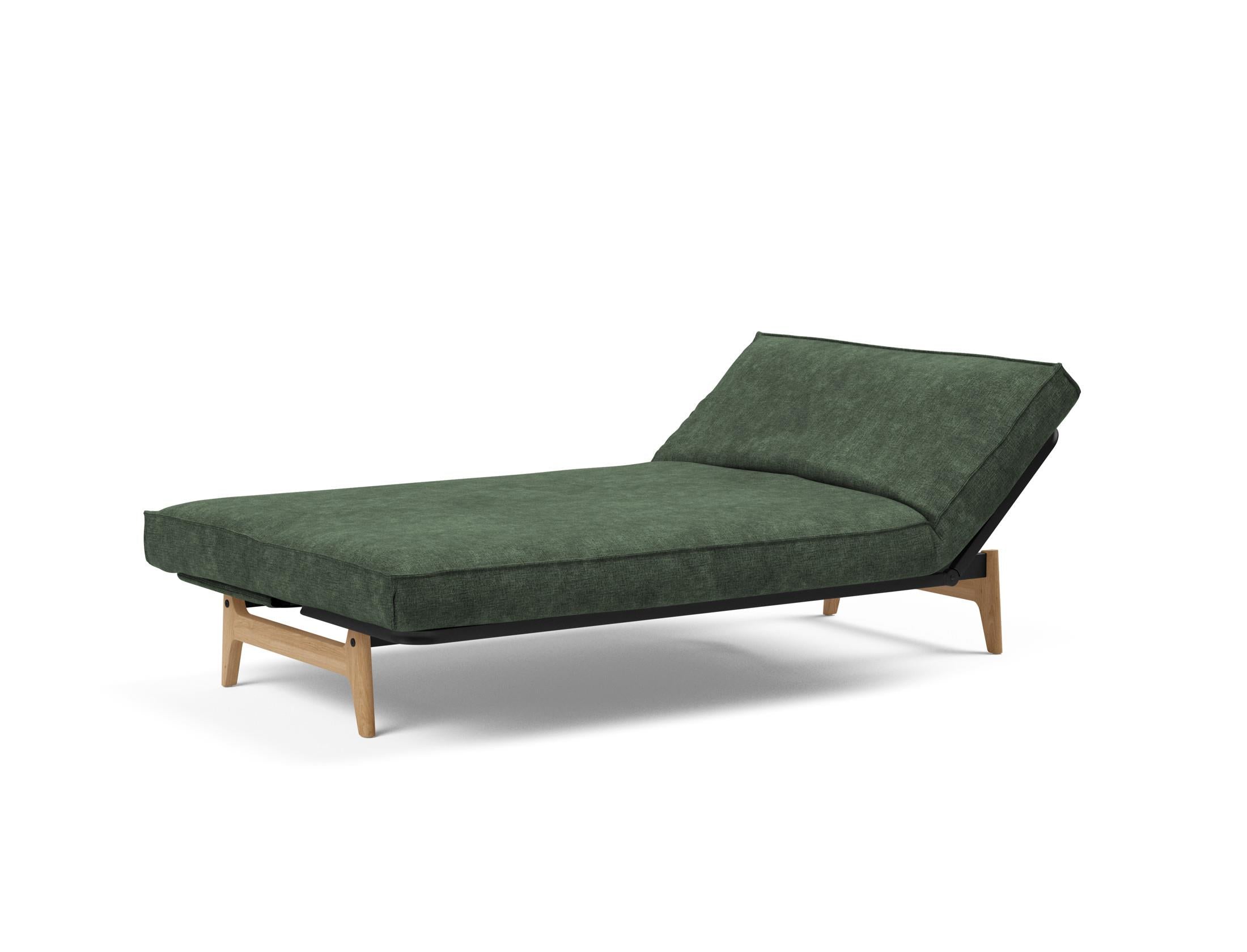 Entdecken Sie das Aslak 120 Bettsofa mit Sharp Plus Cover von Innovation Living – stilvolles Design trifft auf praktische Vielseitigkeit für Ihr Zuhause.