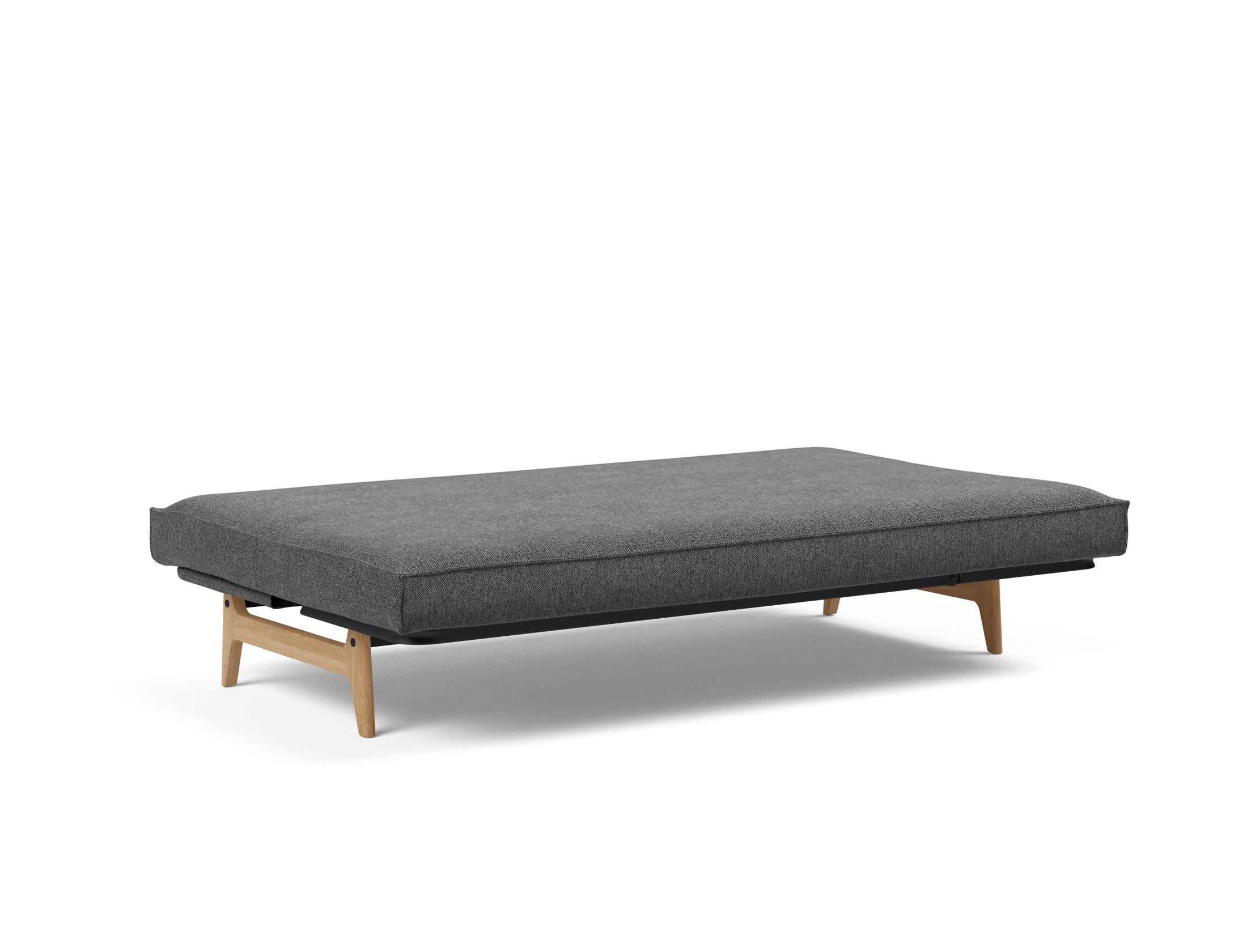 Entdecken Sie das Aslak 120 Bettsofa mit hochwertigem Sharp Plus Cover – die perfekte Symbiose aus elegantem Design und vielseitiger Funktionalität.