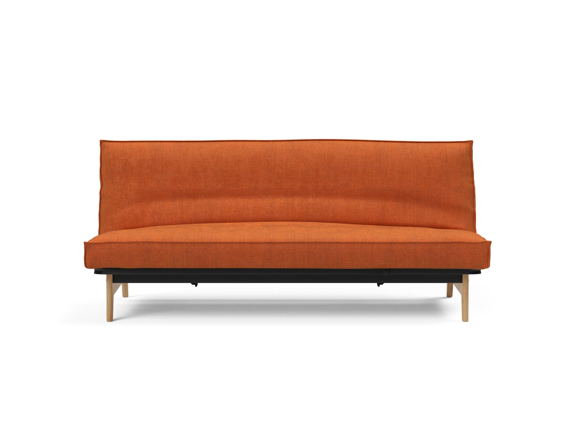 Erleben Sie das Aslak 120 Bettsofa mit stilvollem Sharp Plus Bezug und komfortablem Soft Spring – perfekt für entspannte Abende und modernes Interieur.