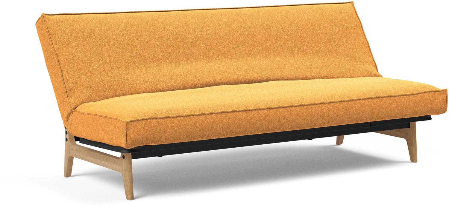 Erleben Sie das Aslak 120 Bettsofa mit Sharp Plus Cover von Innovation Living – stilvolles Design trifft auf vielseitige Funktionalität für Ihr Zuhause.