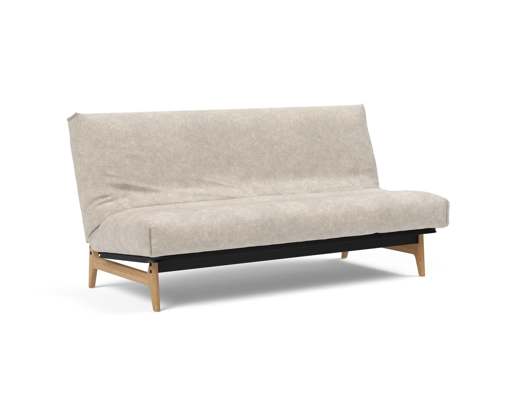 Entdecken Sie das Aslak 140 Bettsofa von Innovation Living – stilvolles skandinavisches Design trifft auf vielseitige Funktionalität und hohen Schlafkomfort.