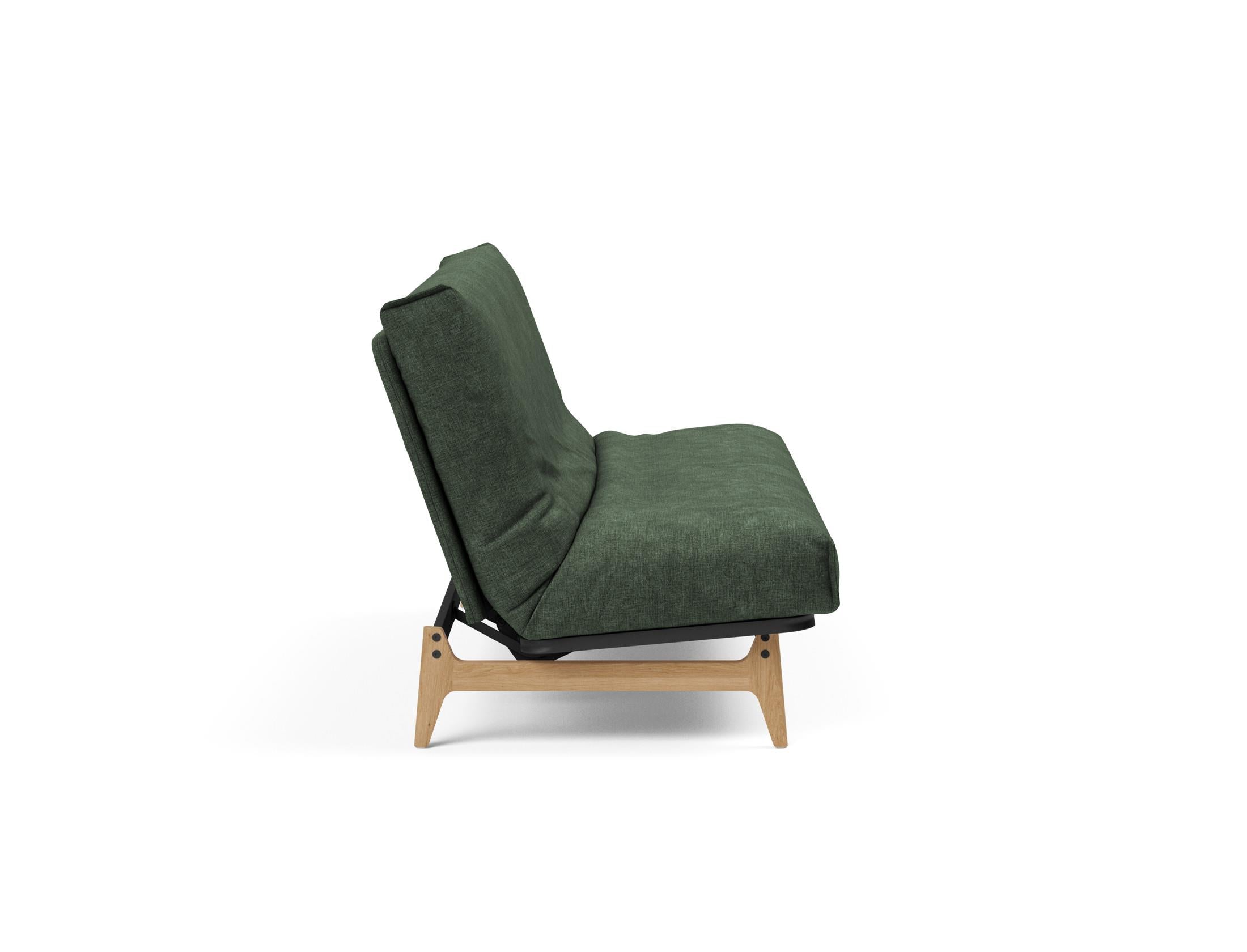 Erleben Sie das Aslak 140 Bettsofa von Innovation Living – modernes skandinavisches Design vereint mit optimalem Schlafkomfort und flexibler Nutzung.
