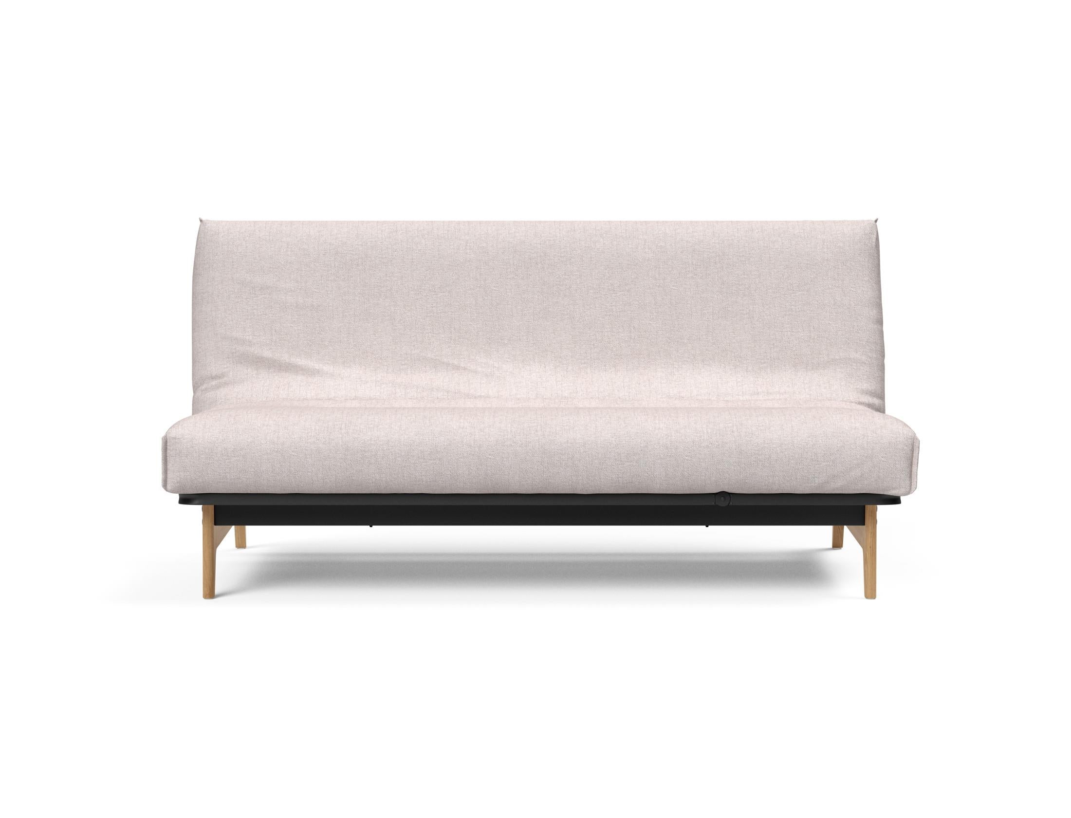 Erleben Sie das Aslak 140 Bettsofa von Innovation Living – modernes skandinavisches Design vereint mit optimalem Schlafkomfort und flexibler Nutzung.