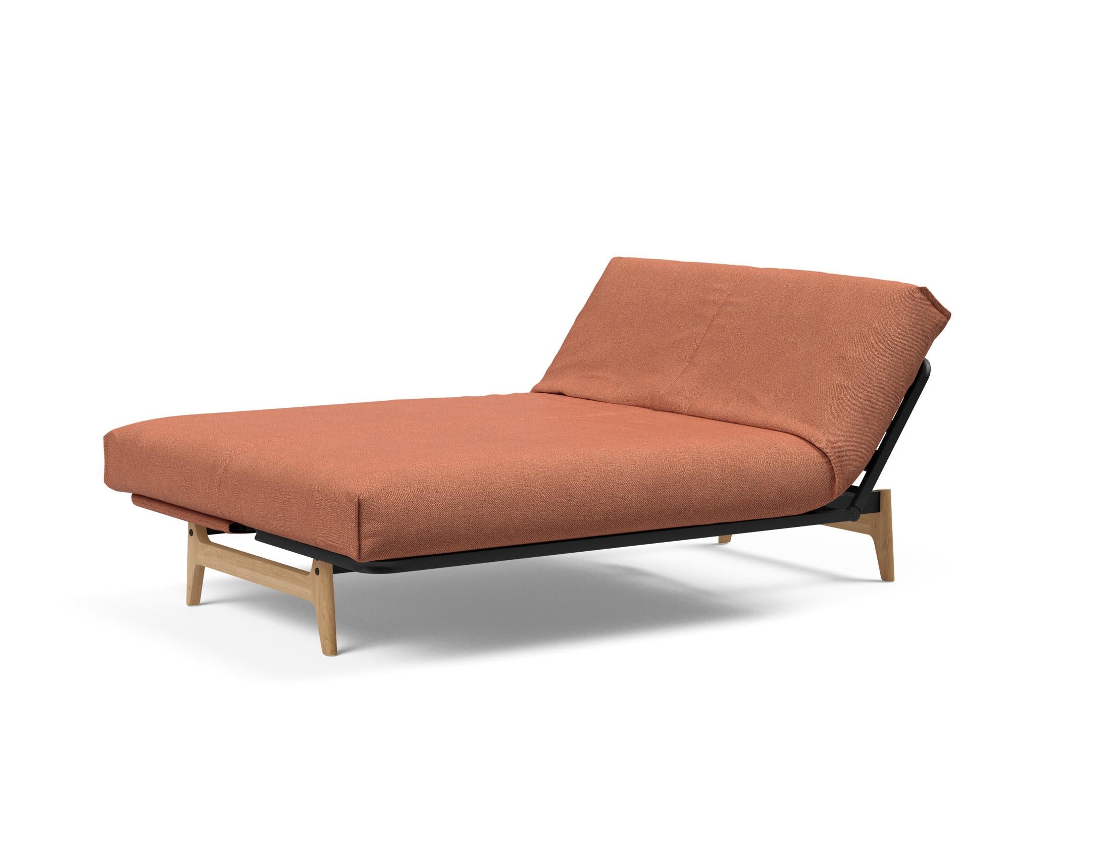 Entdecken Sie das Aslak 140 Bettsofa Nordic Cover: skandinavisches Design trifft auf höchsten Komfort und vielseitige Matratzenoptionen für jeden Bedarf.