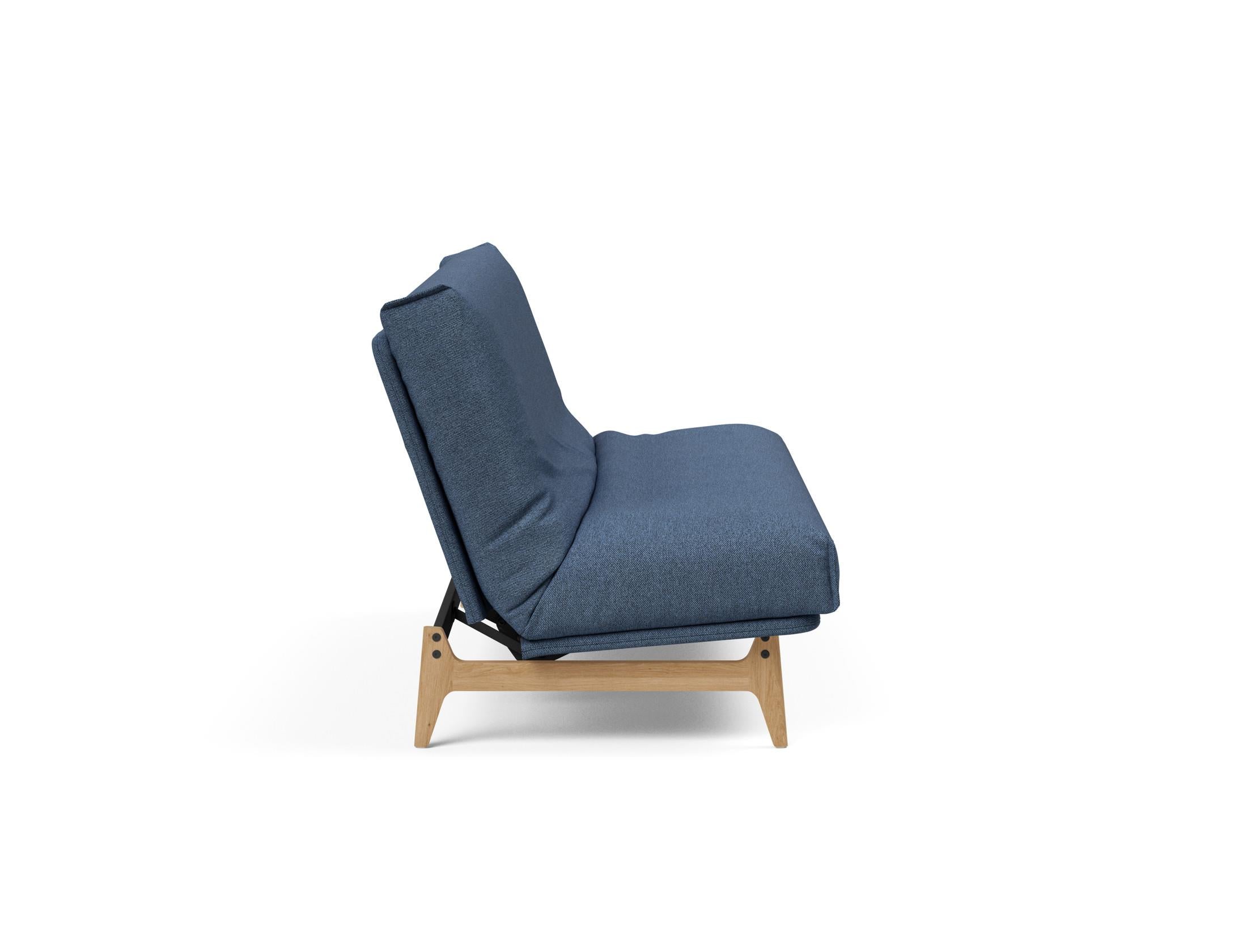 Entdecken Sie das Aslak 140 Bettsofa mit modernem Nordic Cover und bequemer Soft Spring Matratze – ideal für stilvolle Wohnräume.