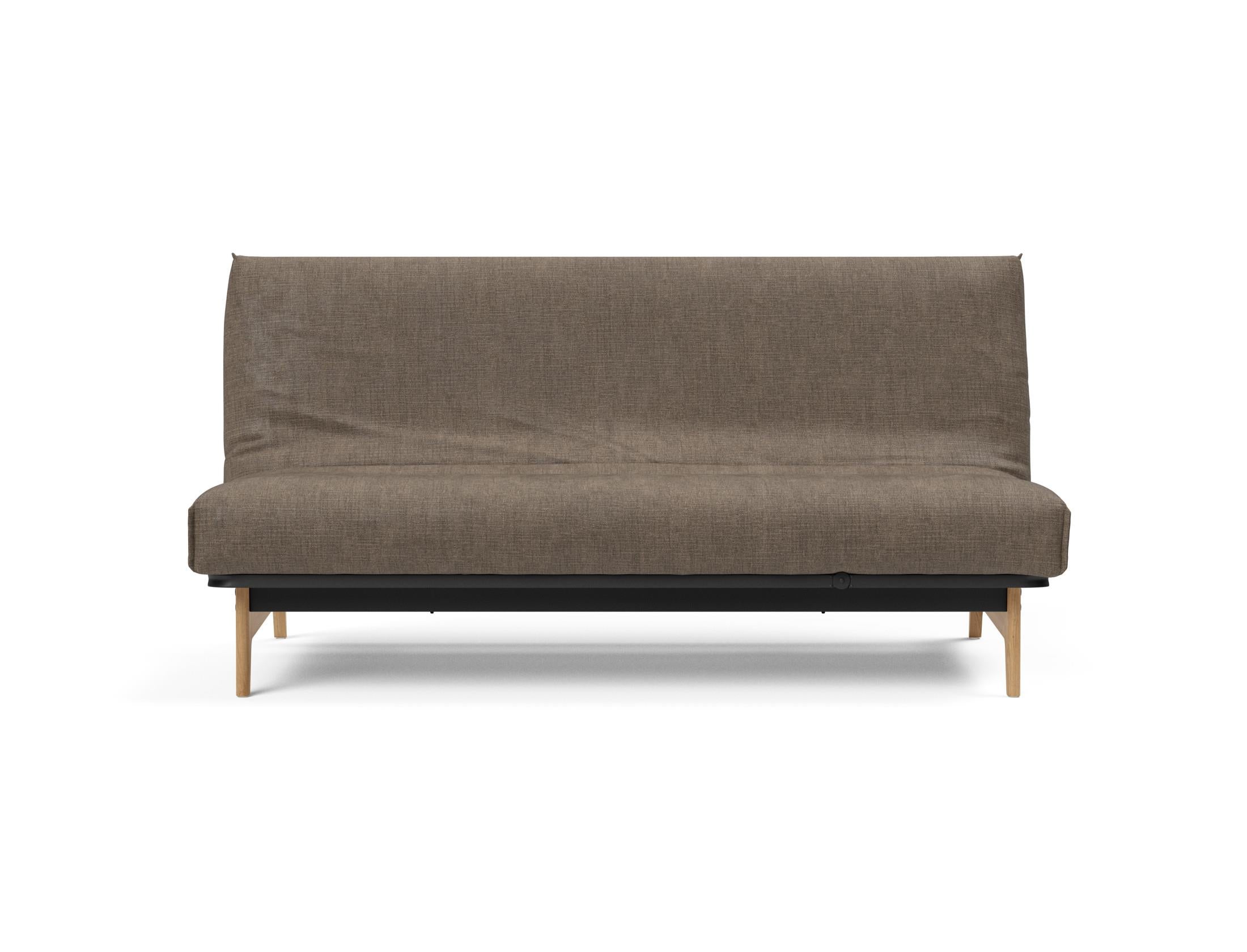 Modernes Aslak 140 Bettsofa mit weichem Nordic Cover, perfekt für entspannte Stunden und vielseitige Wohnkonzepte.