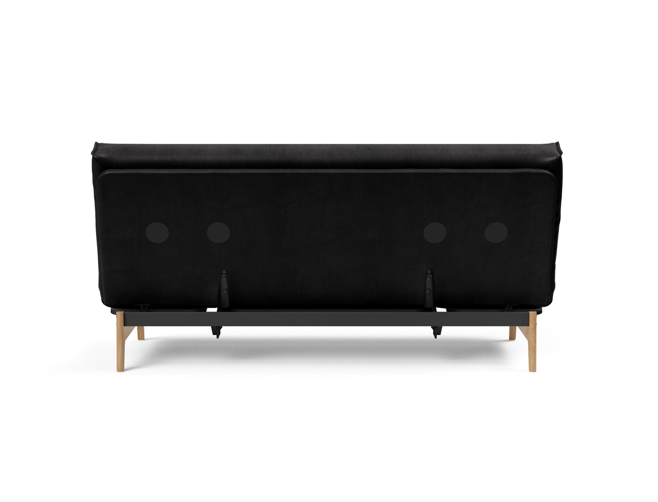 Entdecken Sie das Aslak 140 Bettsofa von Innovation Living – stilvolles skandinavisches Design trifft auf vielseitige Funktionalität und hohen Schlafkomfort.