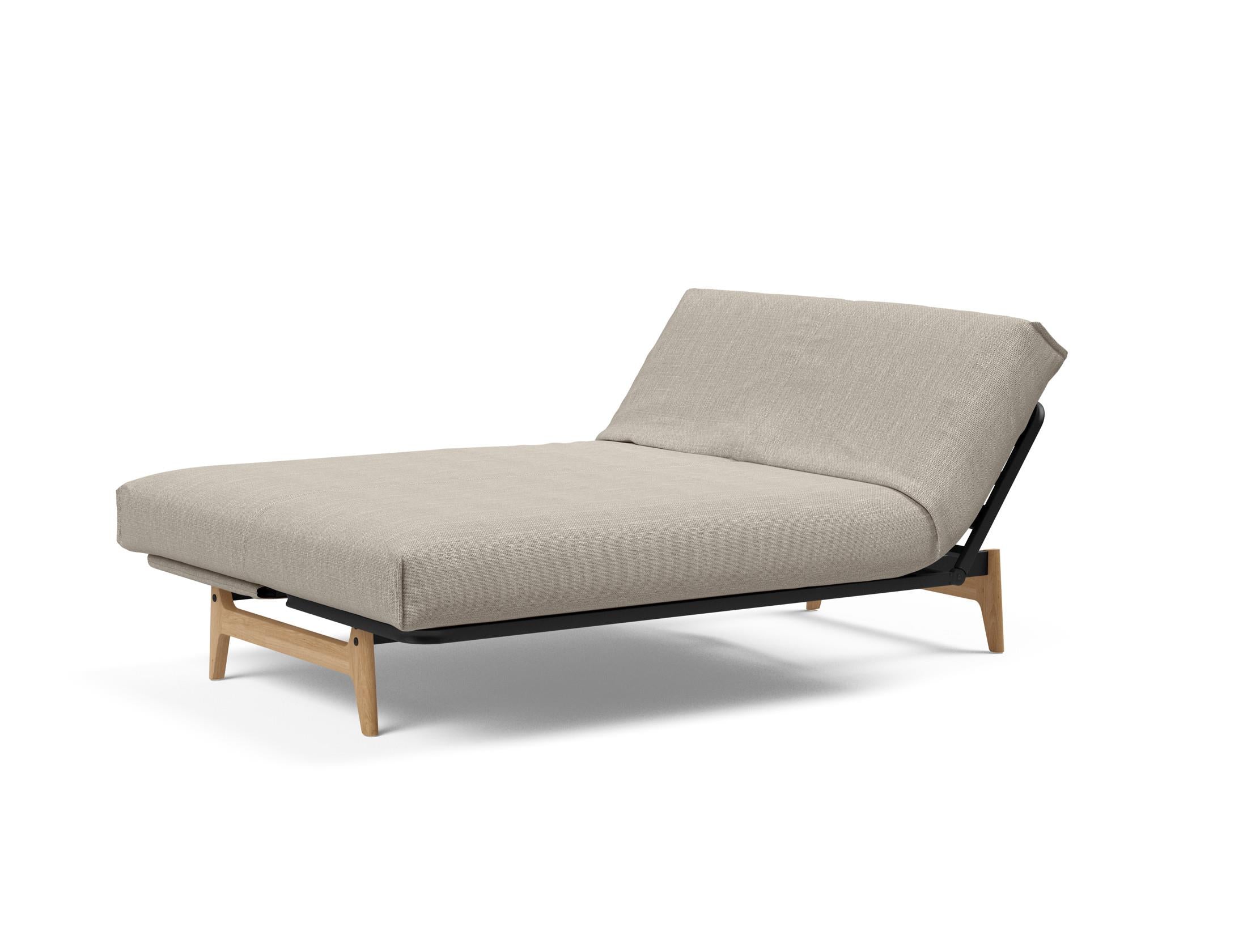Entdecken Sie das Aslak 140 Bettsofa Nordic Cover: elegantes skandinavisches Design, abnehmbarer Bezug und vielfältige Matratzenoptionen für besten Schlafkomfort.