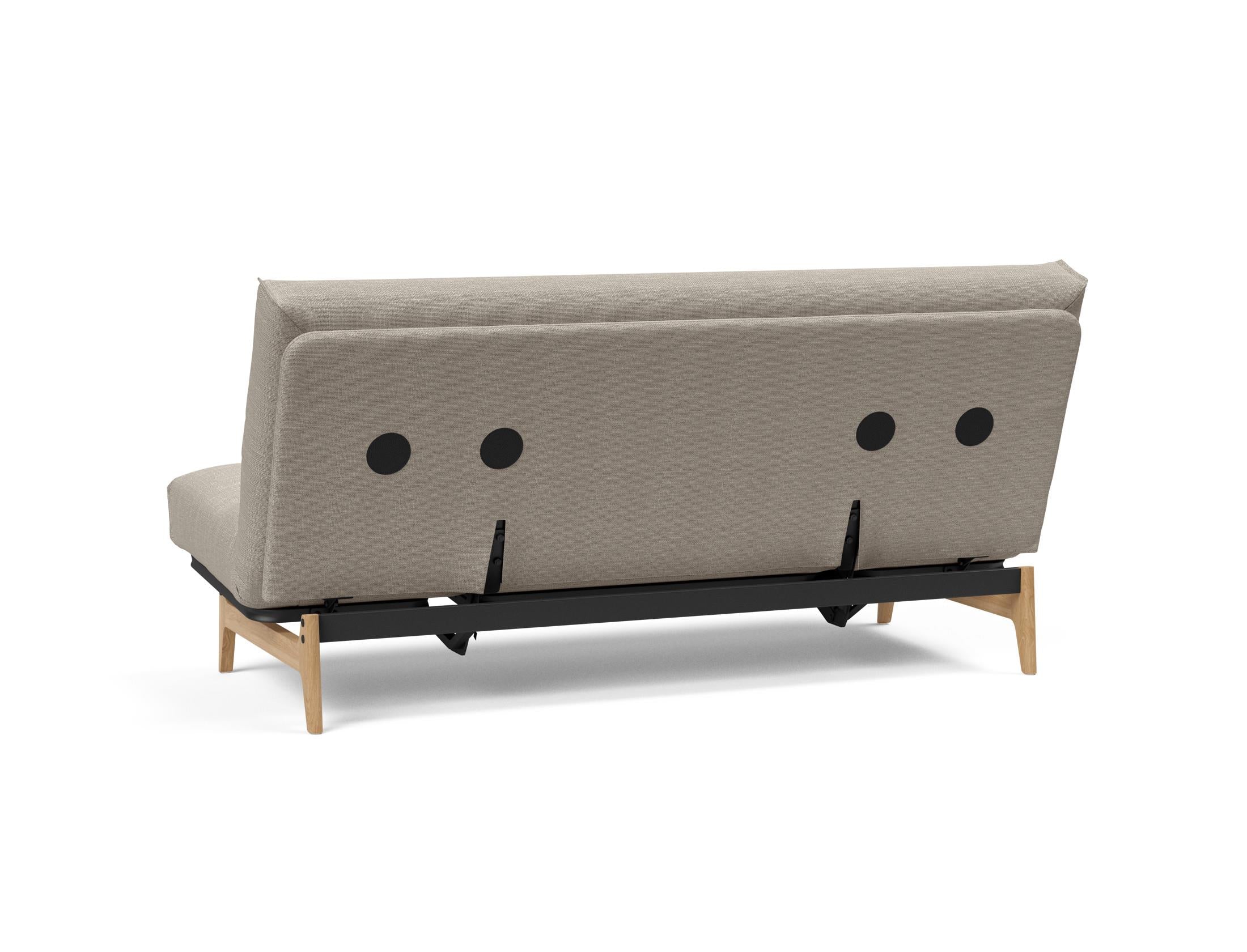 Entdecken Sie das Aslak 140 Bettsofa Nordic Cover: elegantes skandinavisches Design, abnehmbarer Bezug und vielfältige Matratzenoptionen für besten Schlafkomfort.
