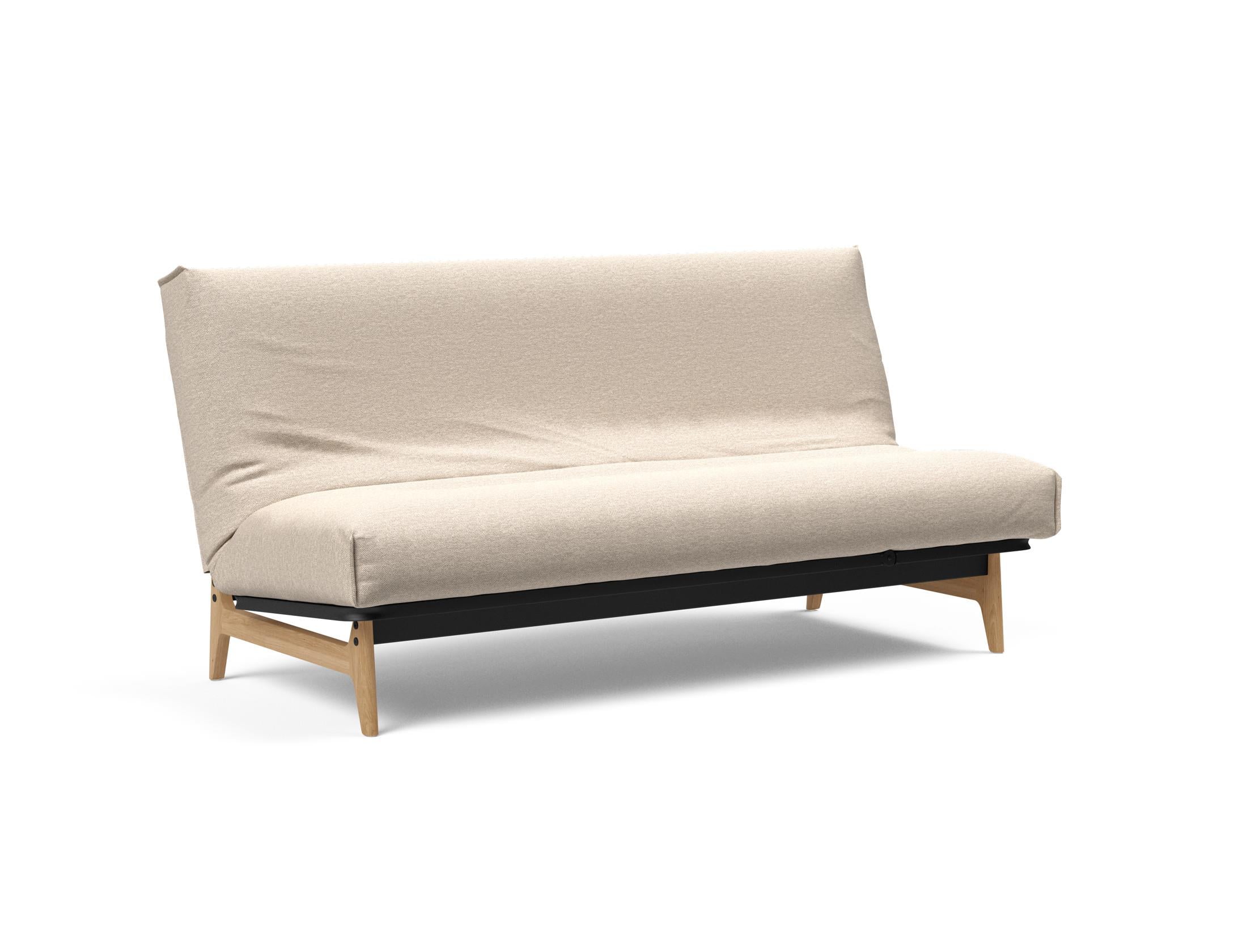 Erleben Sie das Aslak 140 Bettsofa von Innovation Living – modernes skandinavisches Design vereint mit optimalem Schlafkomfort und flexibler Nutzung.