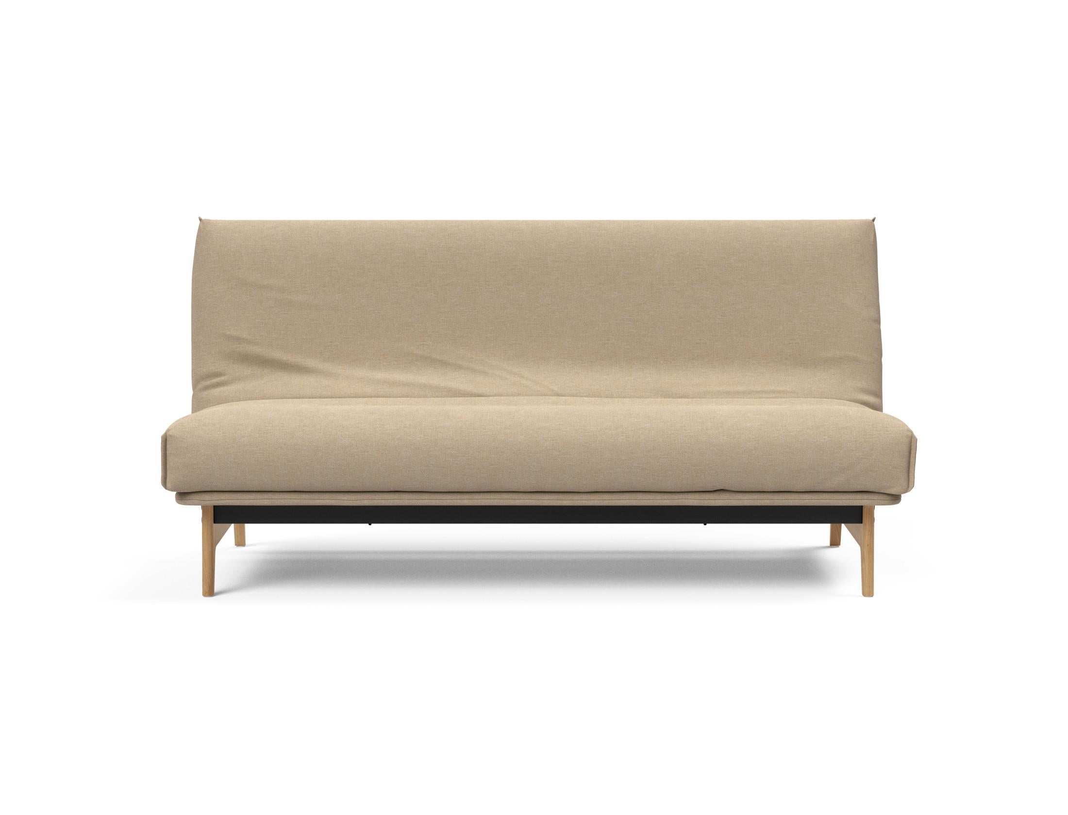 Erleben Sie das Aslak 140 Bettsofa von Innovation Living – modernes skandinavisches Design vereint mit optimalem Schlafkomfort und flexibler Nutzung.