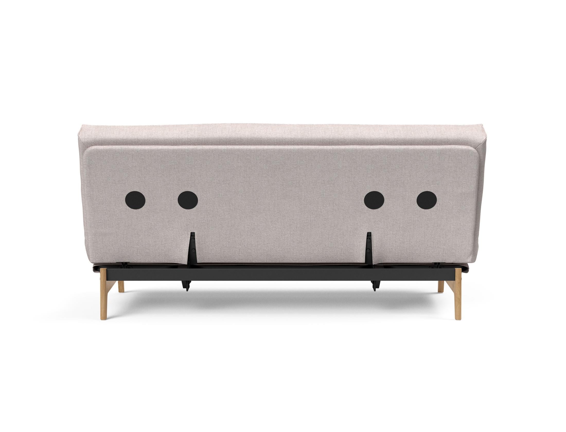 Erleben Sie das Aslak 140 Bettsofa mit Sharp Plus Cover – stilvolles Design, herausragender Komfort und flexible Nutzung für jeden Raum.