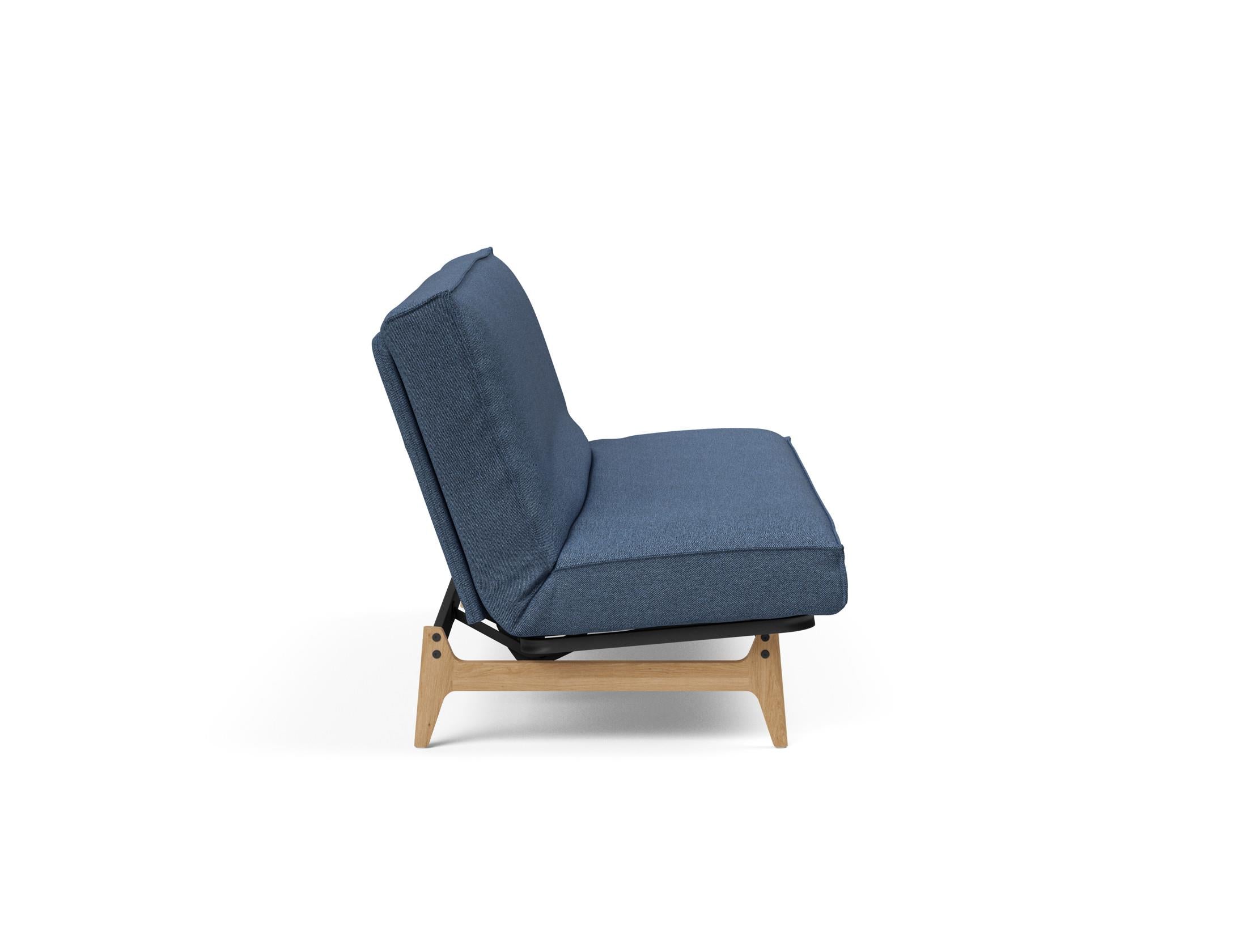 Erleben Sie das Aslak 140 Bettsofa von Innovation Living: modernes Design, hochwertige Soft Spring Matratze und edles Sharp Plus Cover für optimalen Komfort.