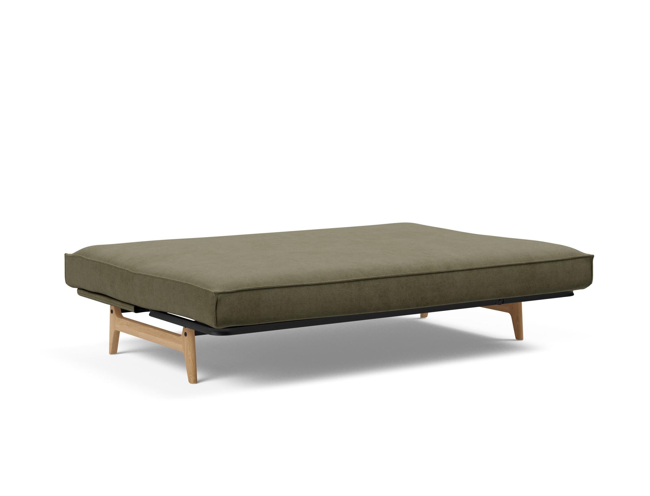 Entdecken Sie das Aslak 140 Bettsofa mit Sharp Plus Cover: stilvolles Design, pflegeleichter Bezug und erstklassiger Schlafkomfort dank Soft Spring Matratze.