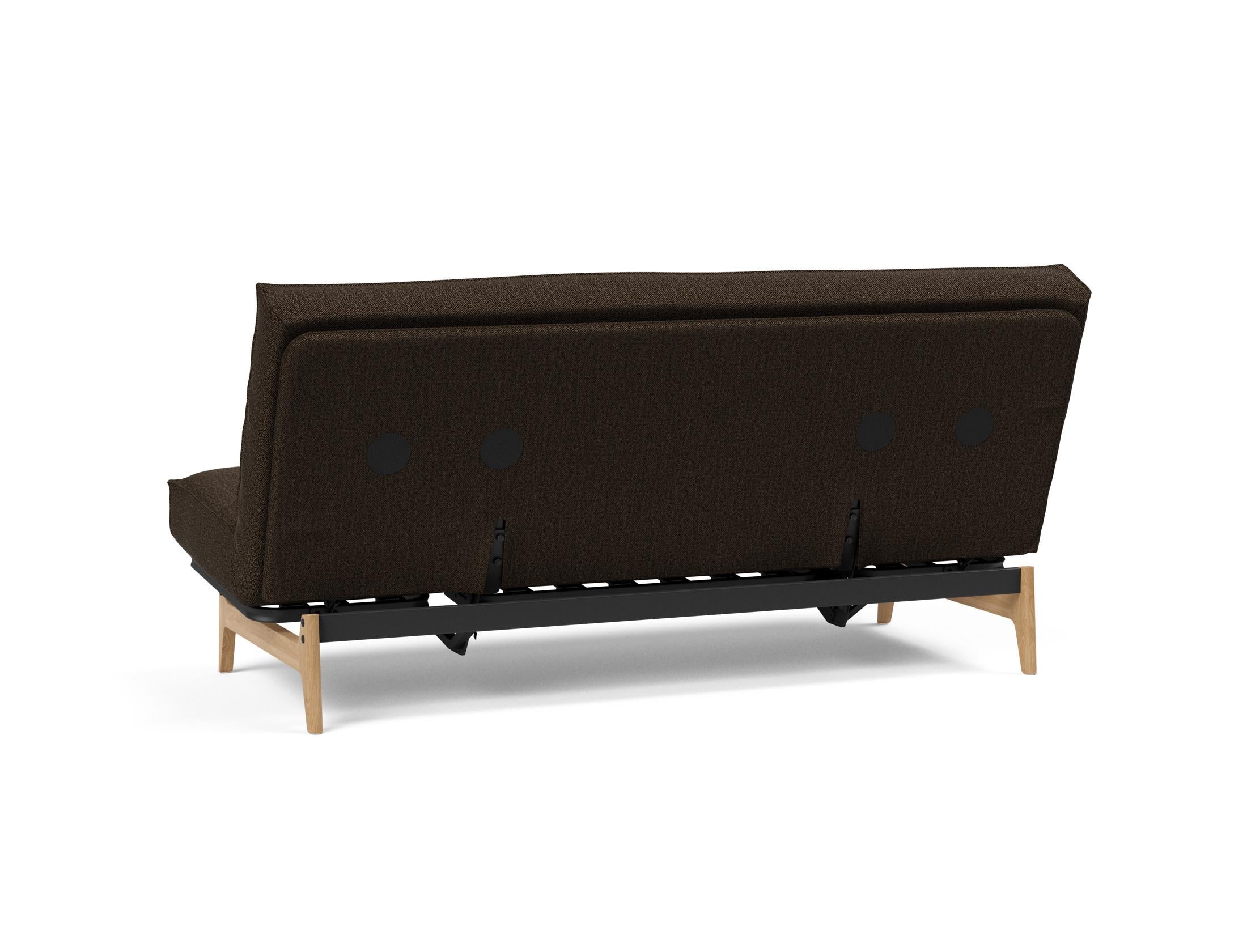 Erleben Sie das Aslak 140 Bettsofa mit Sharp Plus Cover von Innovation Living – modernes Design, abnehmbarer Bezug und luxuriöse Soft Spring Matratze für optimalen Schlafkomfort.