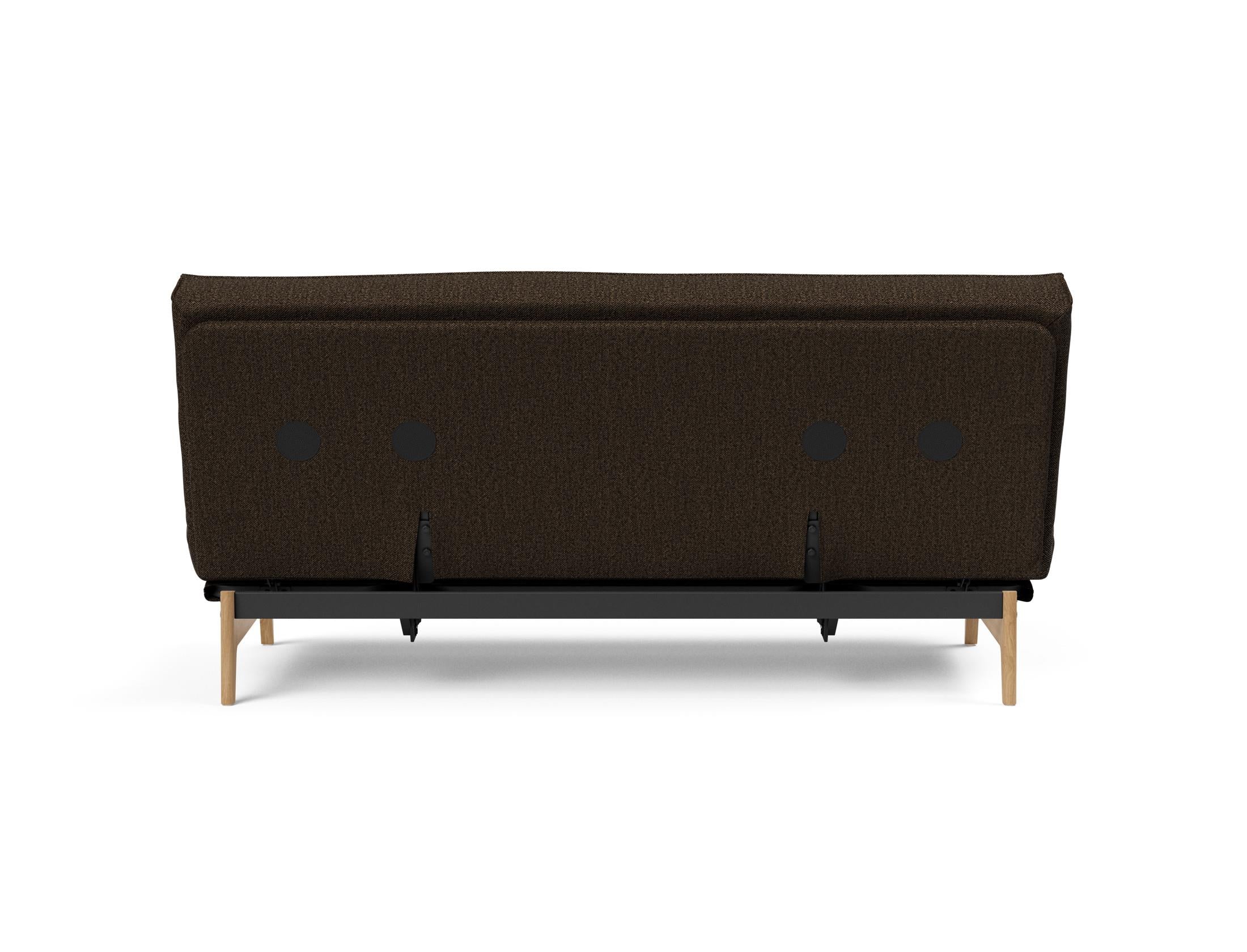 Erleben Sie das Aslak 140 Bettsofa mit Sharp Plus Cover – stilvolles Design, herausragender Komfort und flexible Nutzung für jeden Raum.