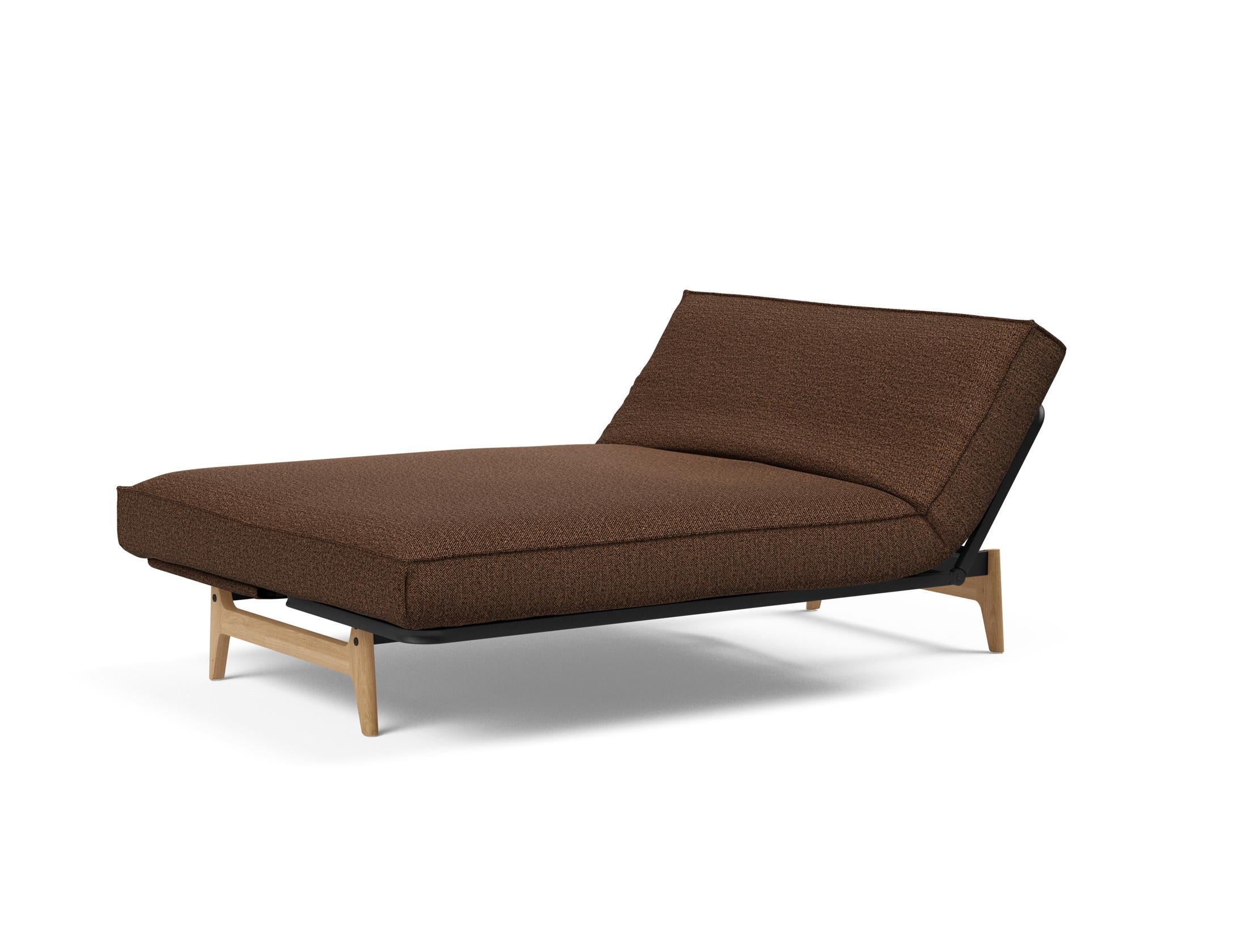 Erleben Sie das Aslak 140 Bettsofa mit Sharp Plus Cover: modernes Design, abnehmbarer Bezug und luxuriöse Soft Spring Matratze für erholsame Nächte.