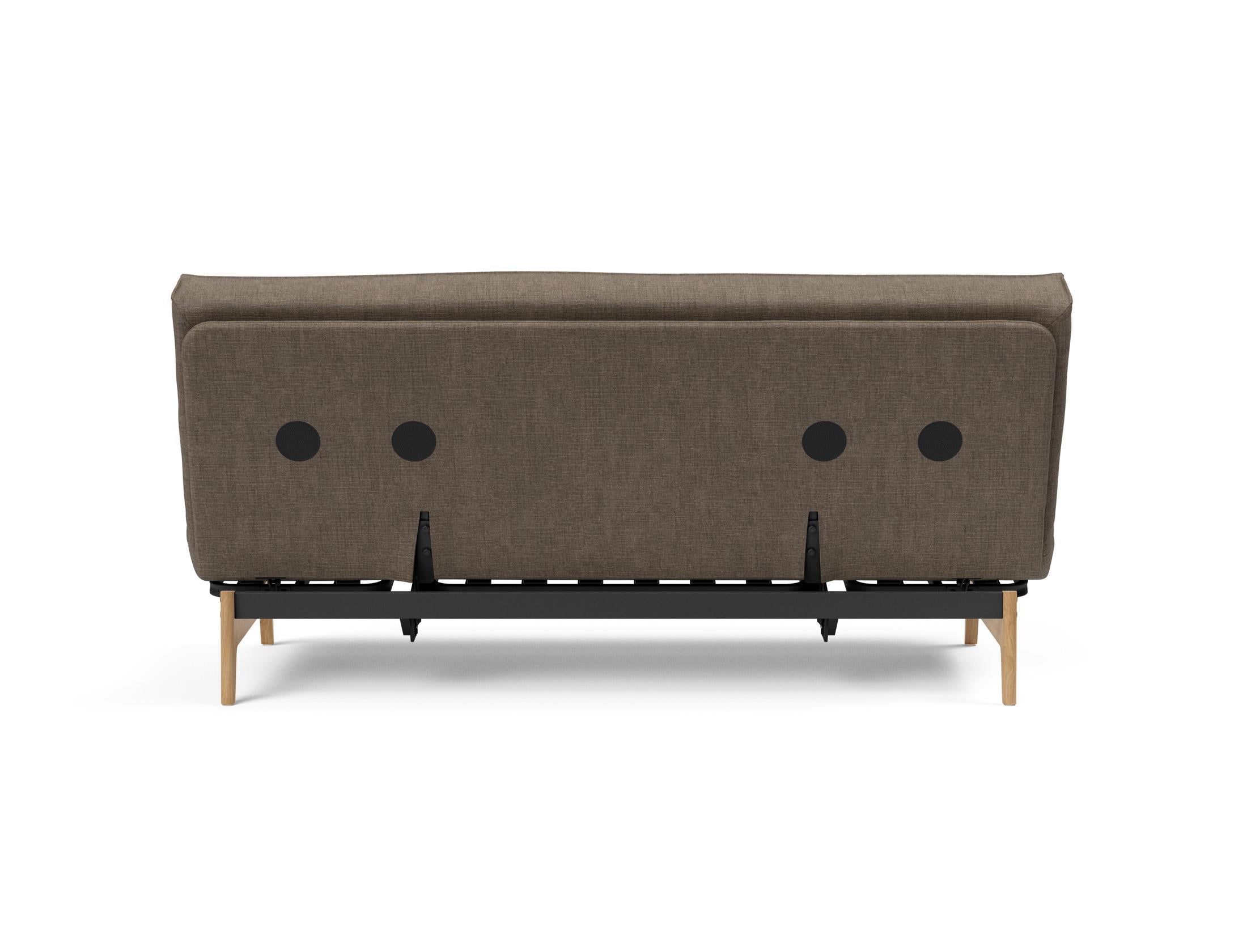 Entdecken Sie das Aslak 140 Bettsofa von Innovation Living: stilvolles Design, bequeme Soft Spring Matratze und elegantes Sharp Plus Cover für höchsten Schlafkomfort.