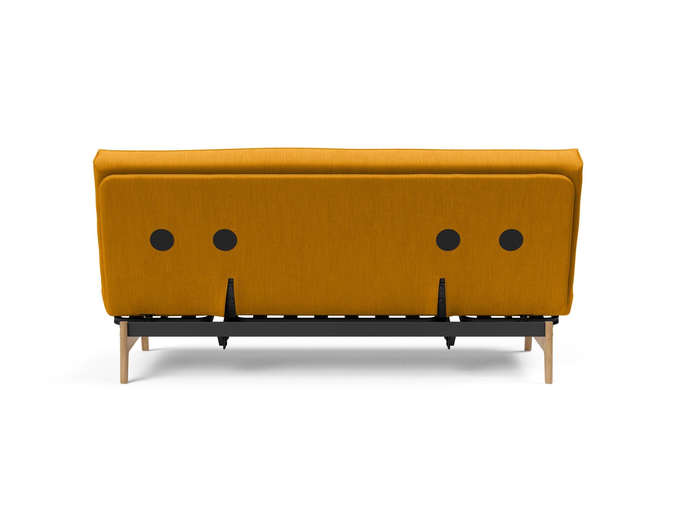 Entdecken Sie das Aslak 140 Bettsofa von Innovation Living: stilvolles Design, bequeme Soft Spring Matratze und elegantes Sharp Plus Cover für höchsten Schlafkomfort.