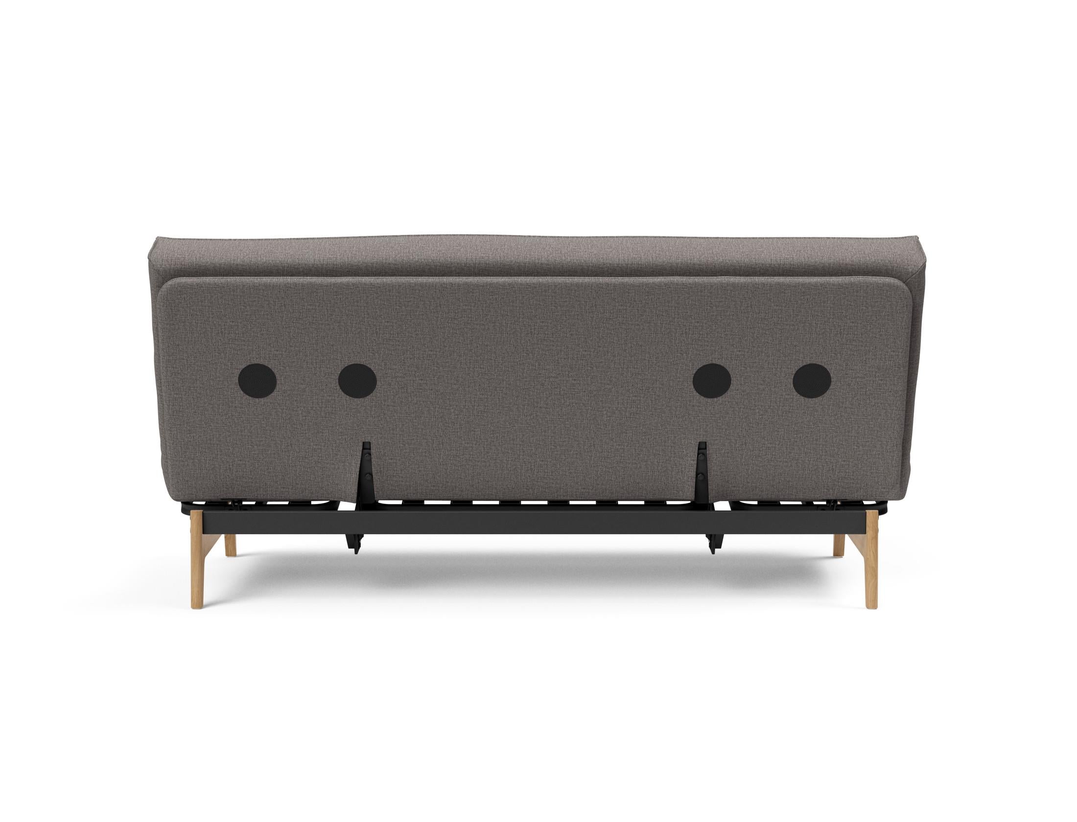 Entdecken Sie das Aslak 140 Bettsofa von Innovation Living: stilvolles Design, bequeme Soft Spring Matratze und elegantes Sharp Plus Cover für höchsten Schlafkomfort.