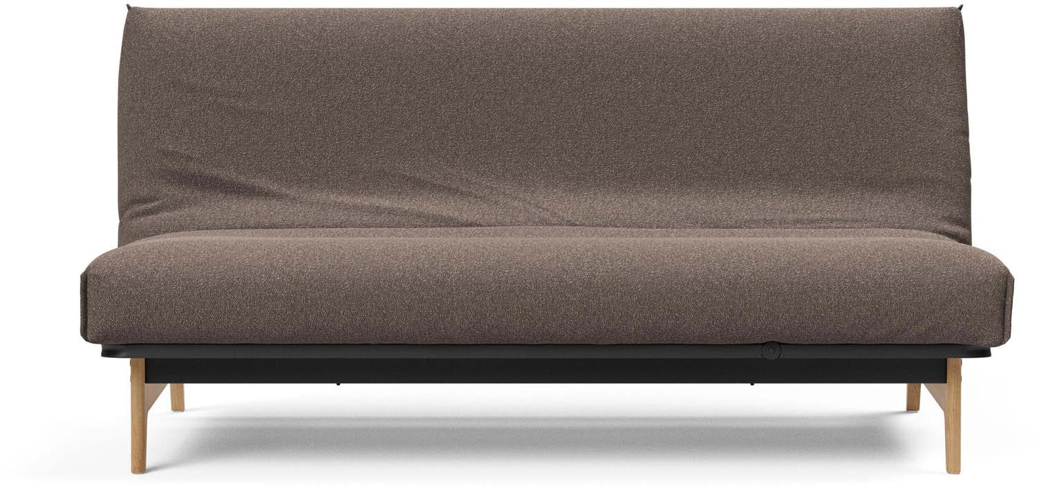 Erleben Sie das Aslak 140 Bettsofa von Innovation Living – modernes skandinavisches Design, flexibel einsetzbar und mit robustem Nordic Cover aus Latex.