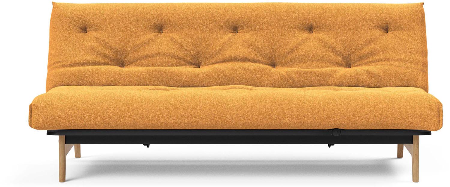 Entdecken Sie das Aslak 120 Bettsofa Nordic Classic von Innovation Living: stilvolles skandinavisches Design, perfekt für kompakte Wohnräume und entspannende Nächte.