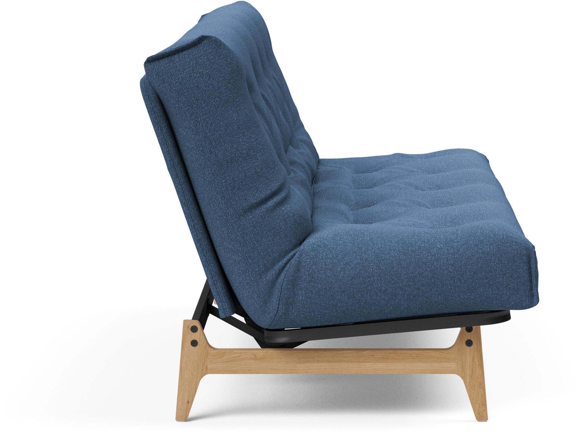 Entdecken Sie das Aslak 140 Bettsofa Nordic Classic: stilvolles skandinavisches Design, vielseitig einsetzbar und ideal für jeden Wohnraum.
