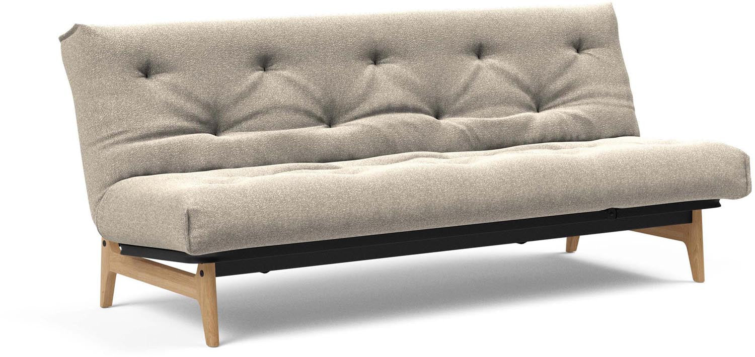 Erleben Sie das Aslak 120 Bettsofa Nordic Spring von Innovation Living: modernes skandinavisches Design, ideal für kleine Räume und Gästeübernachtungen.