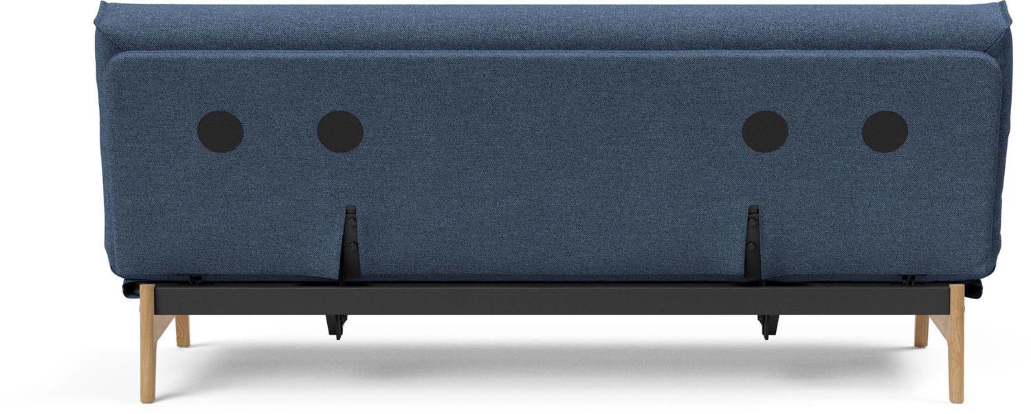 Entdecken Sie das Aslak 120 Bettsofa mit Nordic Cover von Innovation Living – stilvoll, platzsparend und perfekt für Gästeübernachtungen.