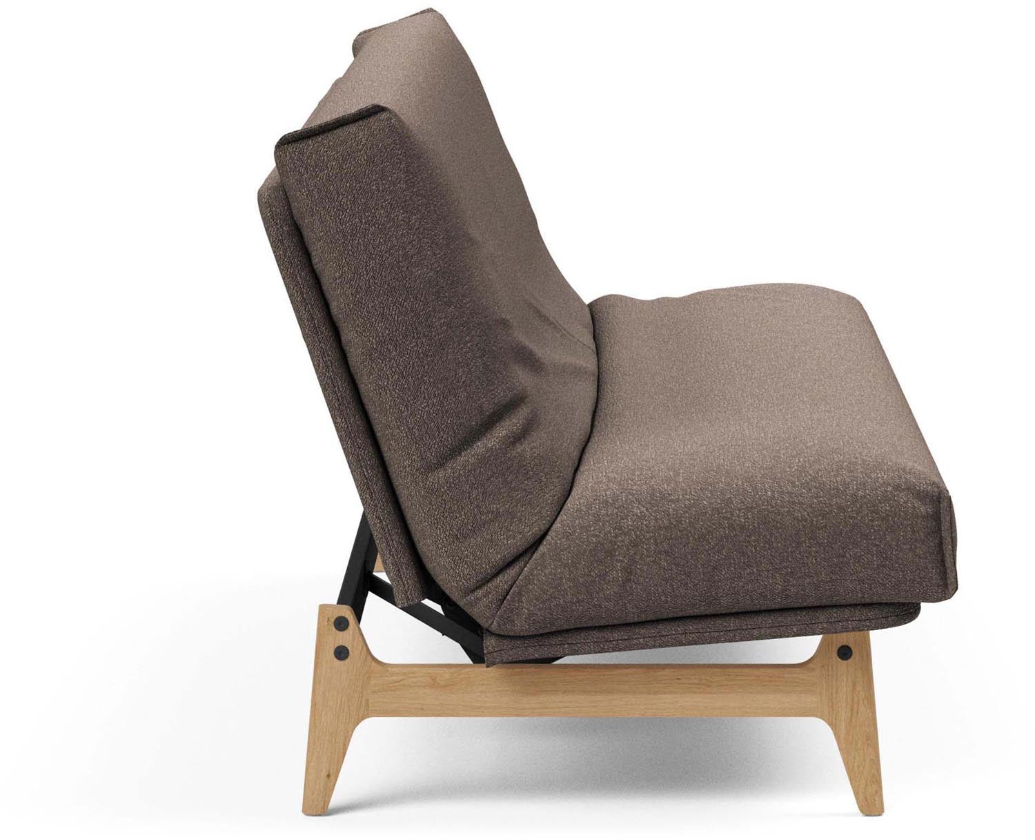 Entdecken Sie das Aslak 120 Bettsofa mit Nordic Cover von Innovation Living – stilvoll, platzsparend und perfekt für Gästeübernachtungen.
