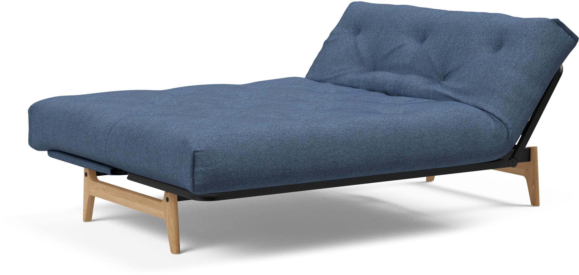 Erleben Sie das Aslak 140 Bettsofa Nordic von Innovation Living – skandinavisches Design trifft auf individuellen Schlafkomfort mit hochwertigem Latex.