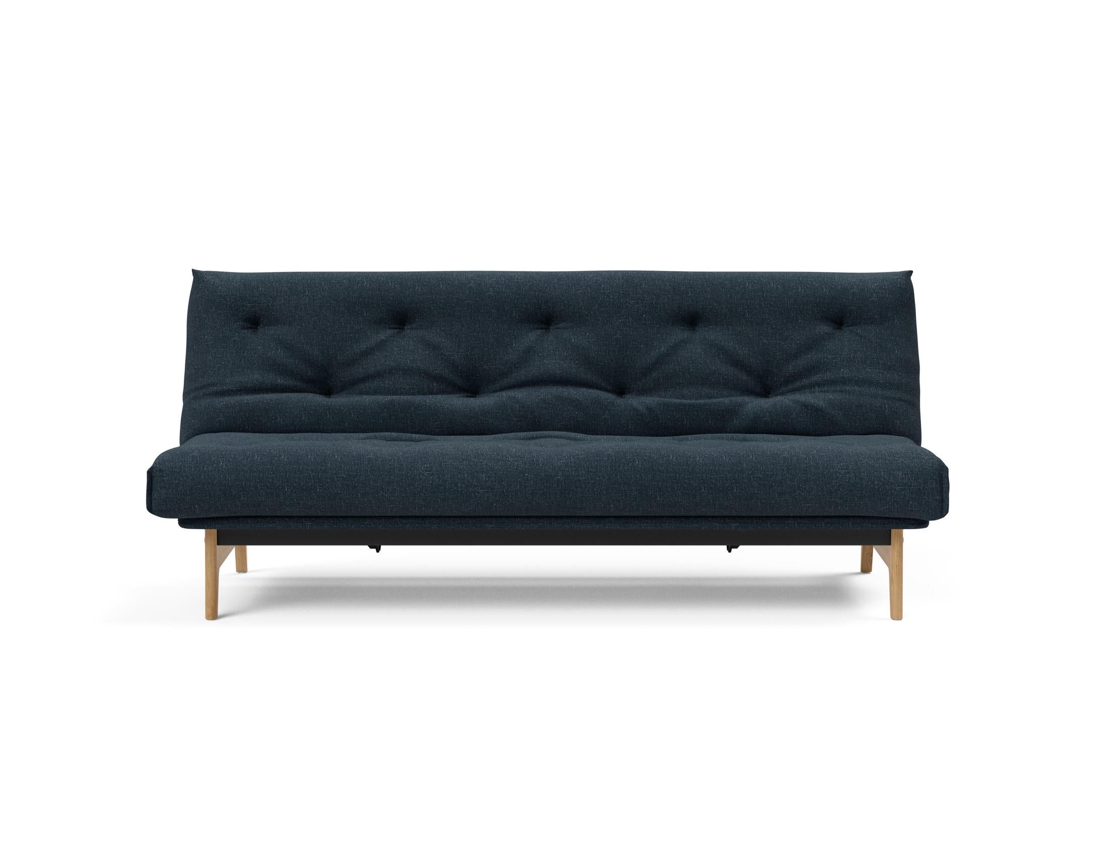 Erleben Sie das Aslak 120 Bettsofa Nordic Soft Spring von Innovation Living – eine perfekte Kombination aus modernem Stil und vielseitiger Funktionalität.
