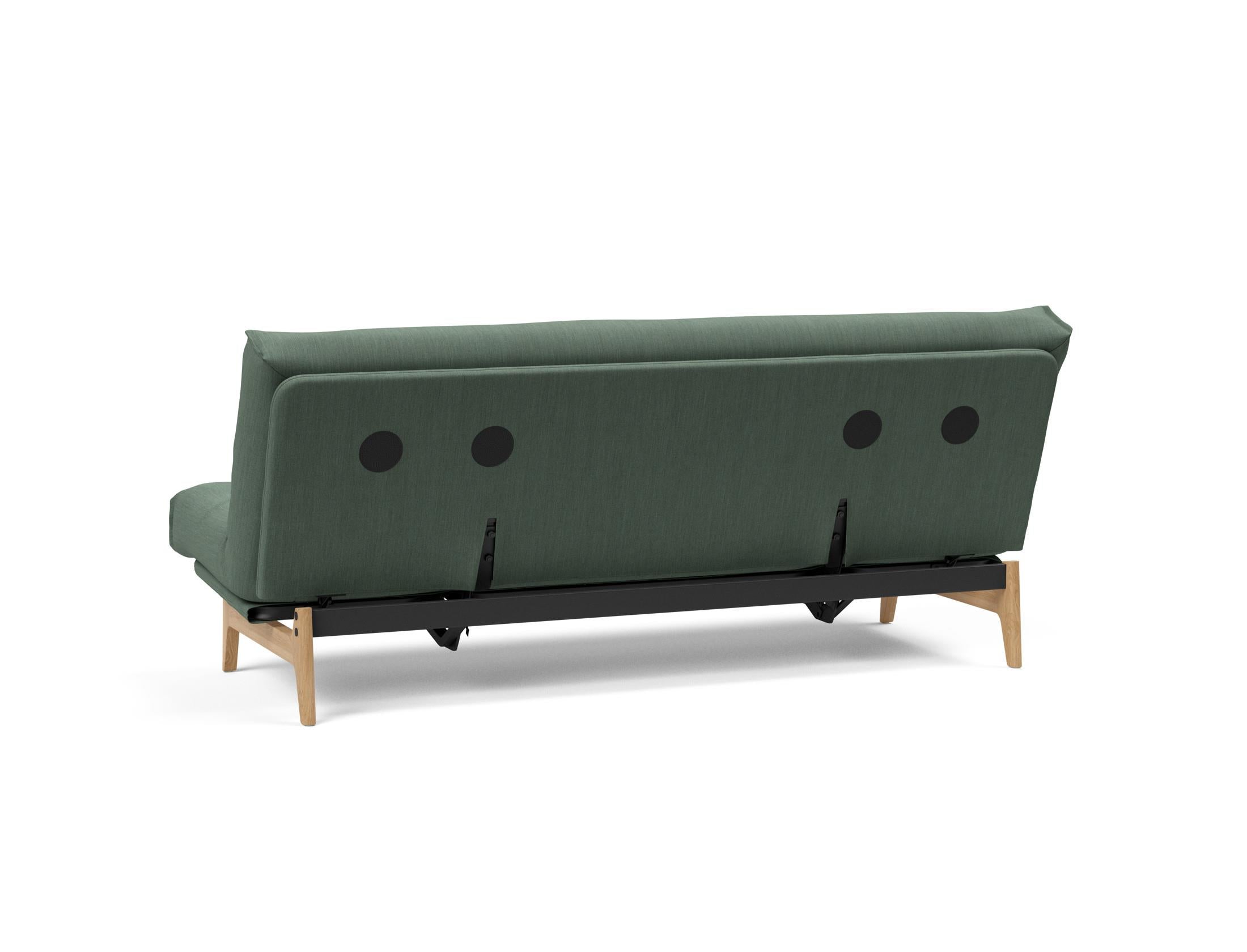 Erleben Sie das Aslak 120 Bettsofa Nordic von Innovation Living – eine harmonische Verbindung aus skandinavischem Stil und vielseitiger Funktionalität.