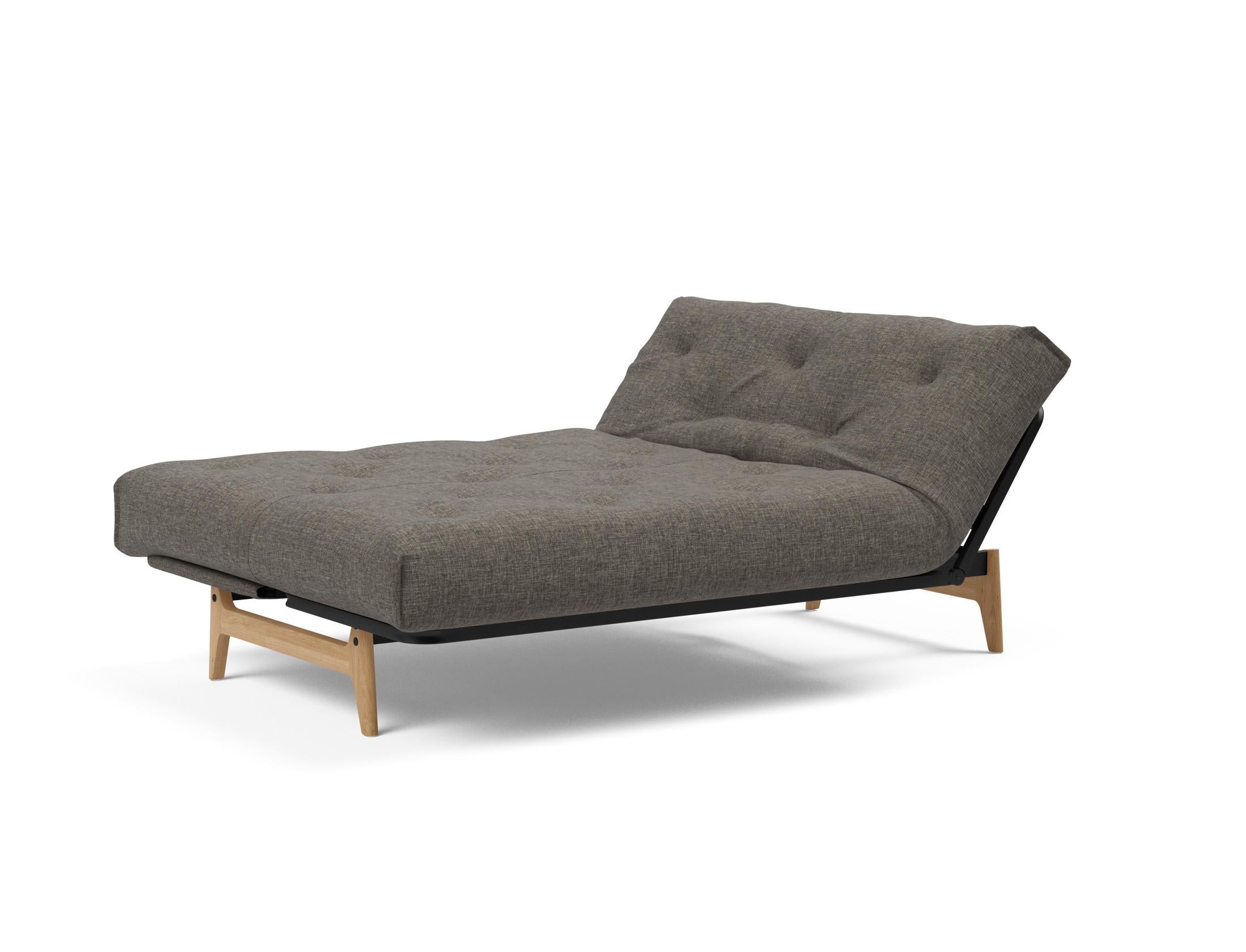 Entdecken Sie das Aslak 140 Bettsofa Nordic Soft Spring: Eleganz trifft auf höchsten Schlafkomfort und vielseitige Nutzungsmöglichkeiten.
