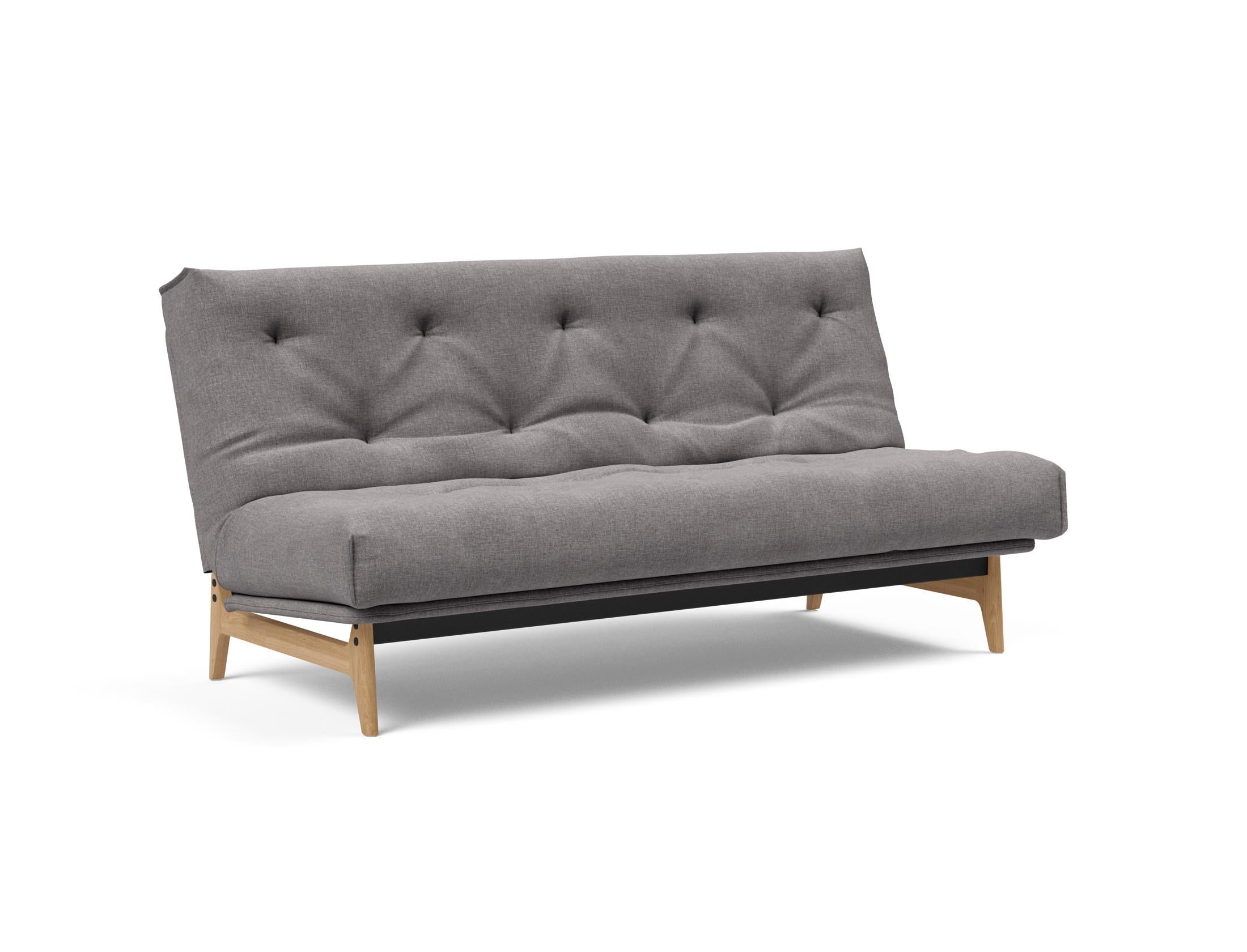 Entdecken Sie das Aslak 140 Bettsofa Nordic: Stilvolles Schlafsofa mit umweltfreundlichen Materialien und hohem Komfort für jeden Raum.