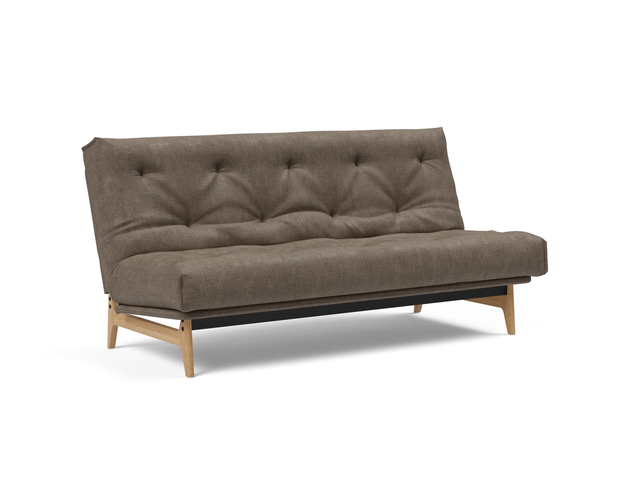 Entdecken Sie das Aslak 140 Bettsofa Nordic: Stilvolles, umweltfreundliches Design mit hochwertiger Matratze für optimalen Schlafkomfort und Flexibilität.