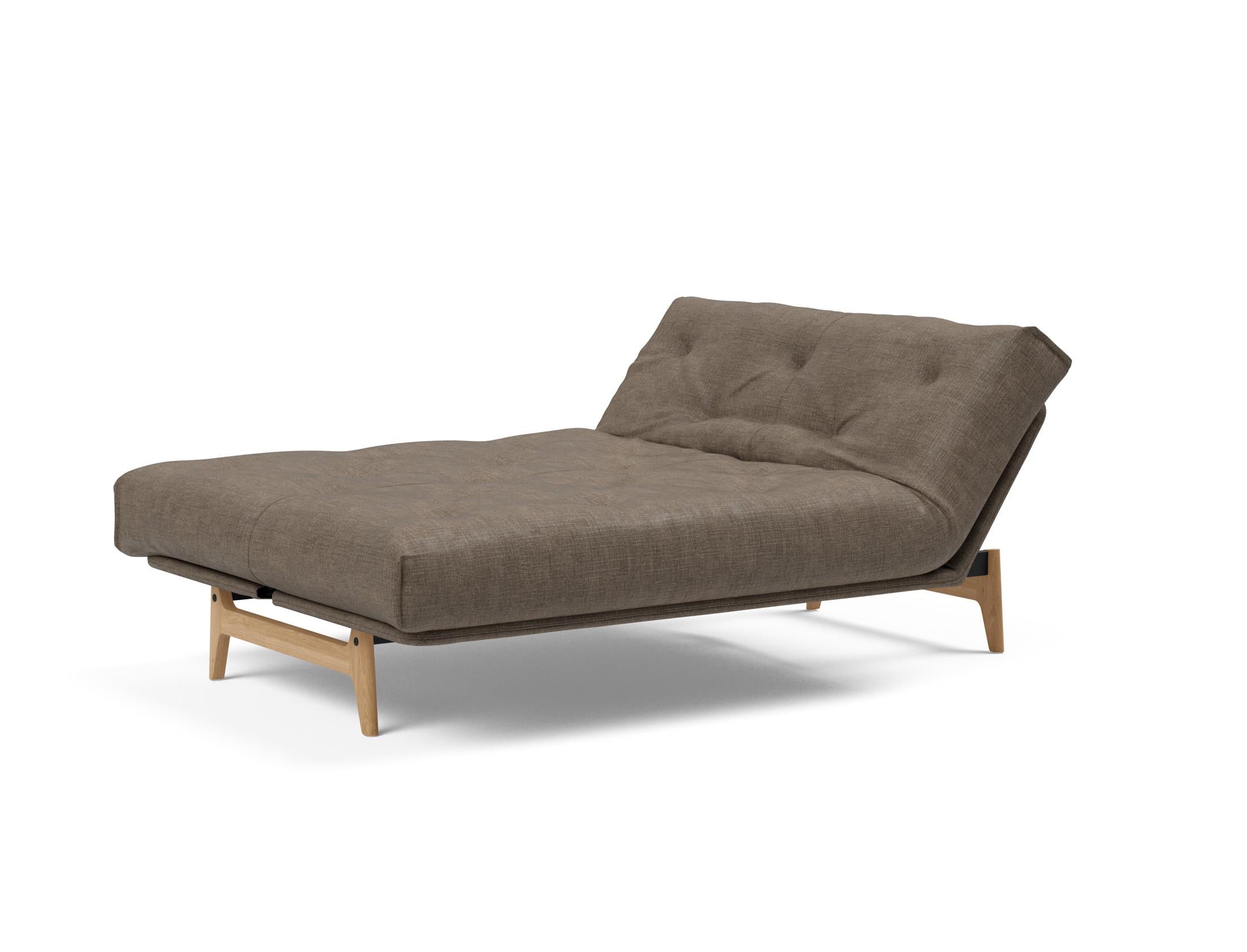 Erleben Sie das Aslak 140 Bettsofa Nordic: Ein elegantes, nachhaltiges Schlafsofa mit bequemer Matratze für höchsten Komfort und vielseitige Nutzung.