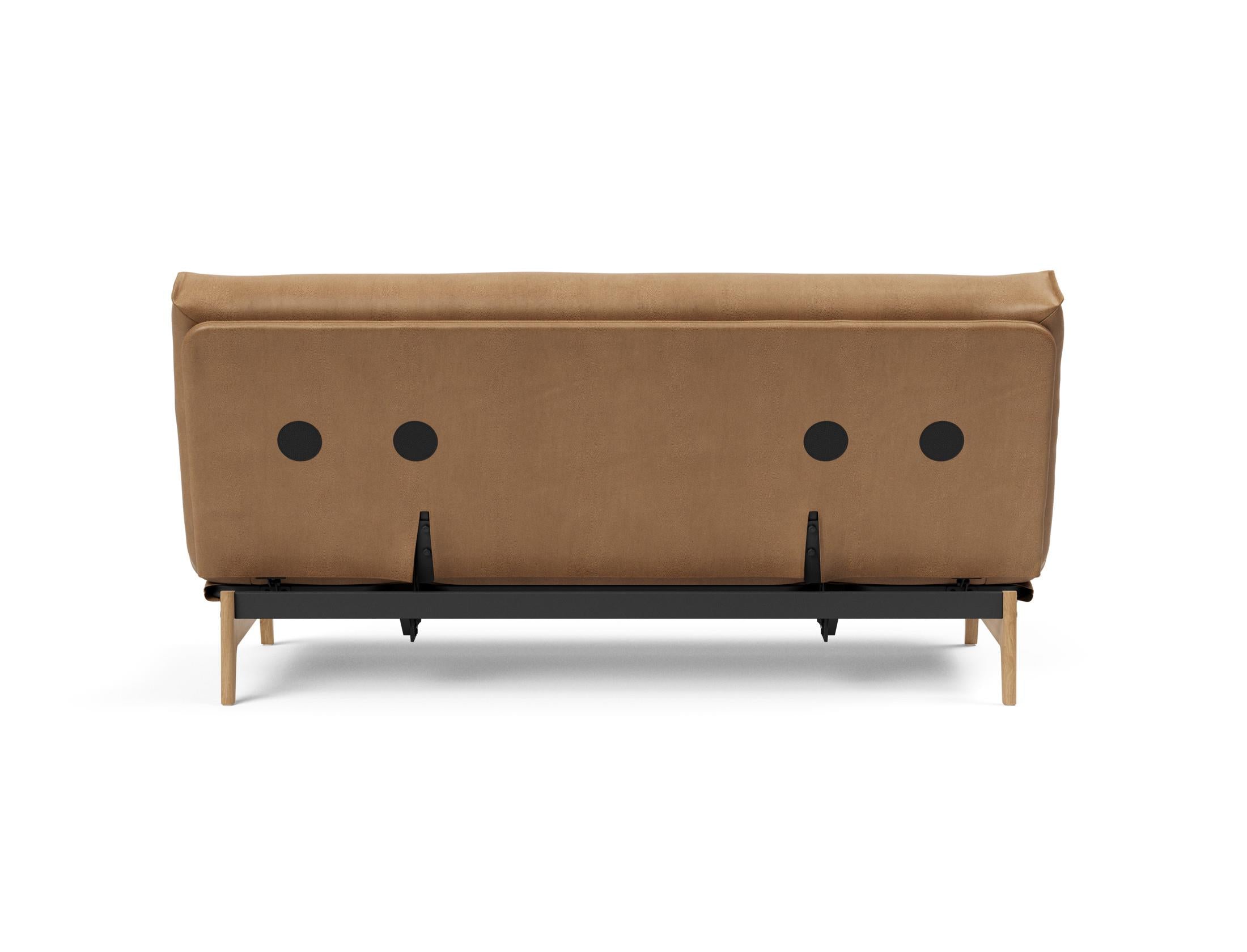 Entdecken Sie das Aslak 140 Bettsofa Nordic: Stilvolles, umweltfreundliches Design mit hochwertiger Matratze für optimalen Schlafkomfort und Flexibilität.