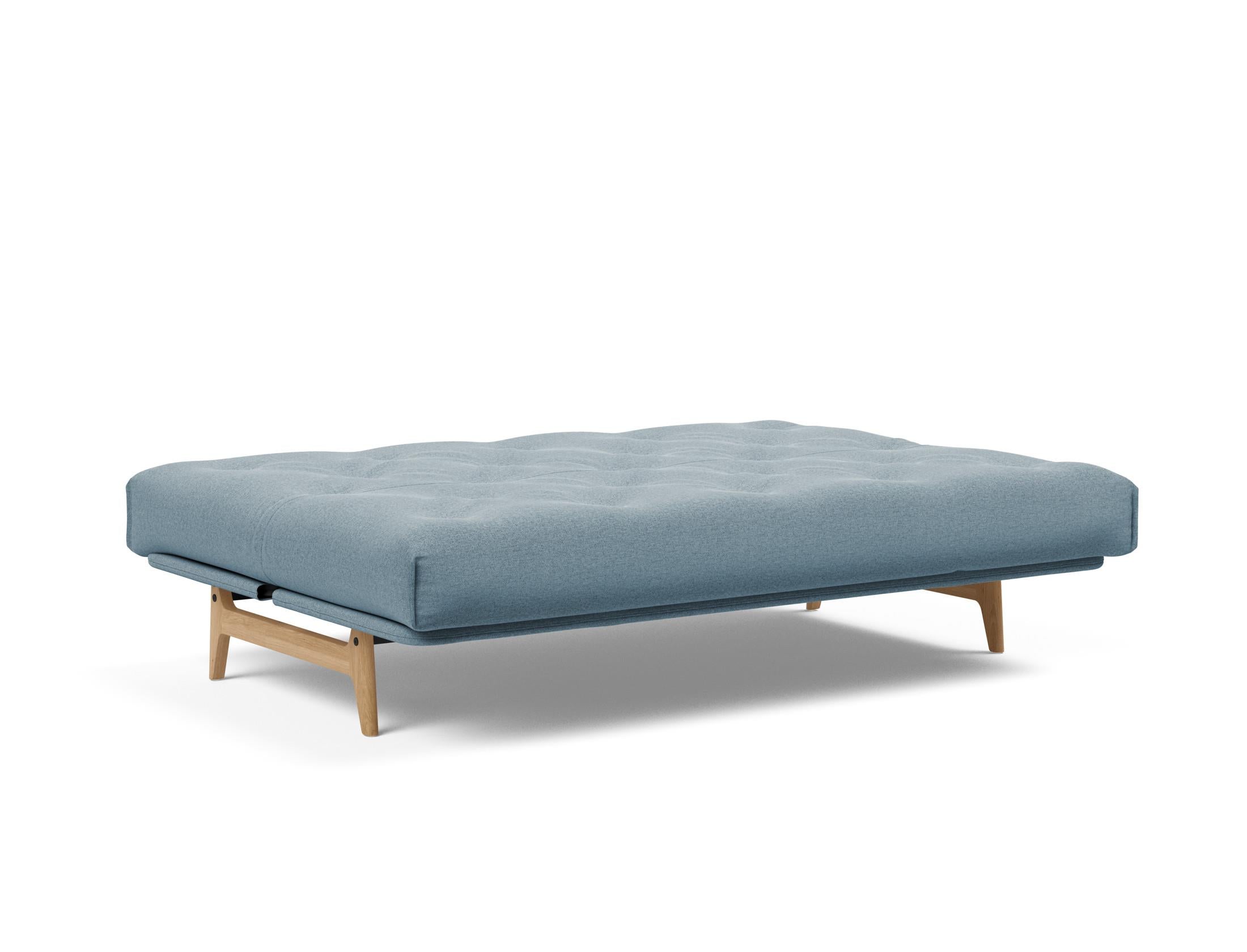 Entdecken Sie das Aslak 140 Bettsofa Nordic: Stilvolles, umweltfreundliches Sofa mit hochwertiger Matratze für optimalen Komfort und Funktionalität.