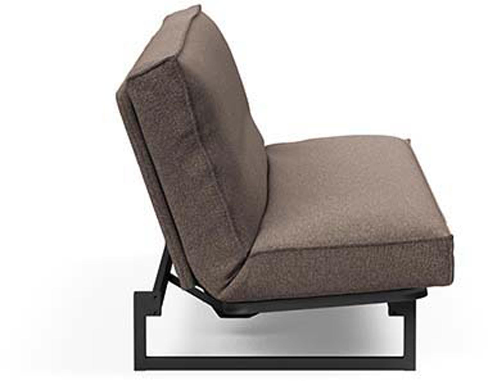 Erleben Sie das Fraction 120 Bettsofa Sharp Plus Cover von Innovation Living – eine perfekte Kombination aus modernem Stil und praktischer Vielseitigkeit.