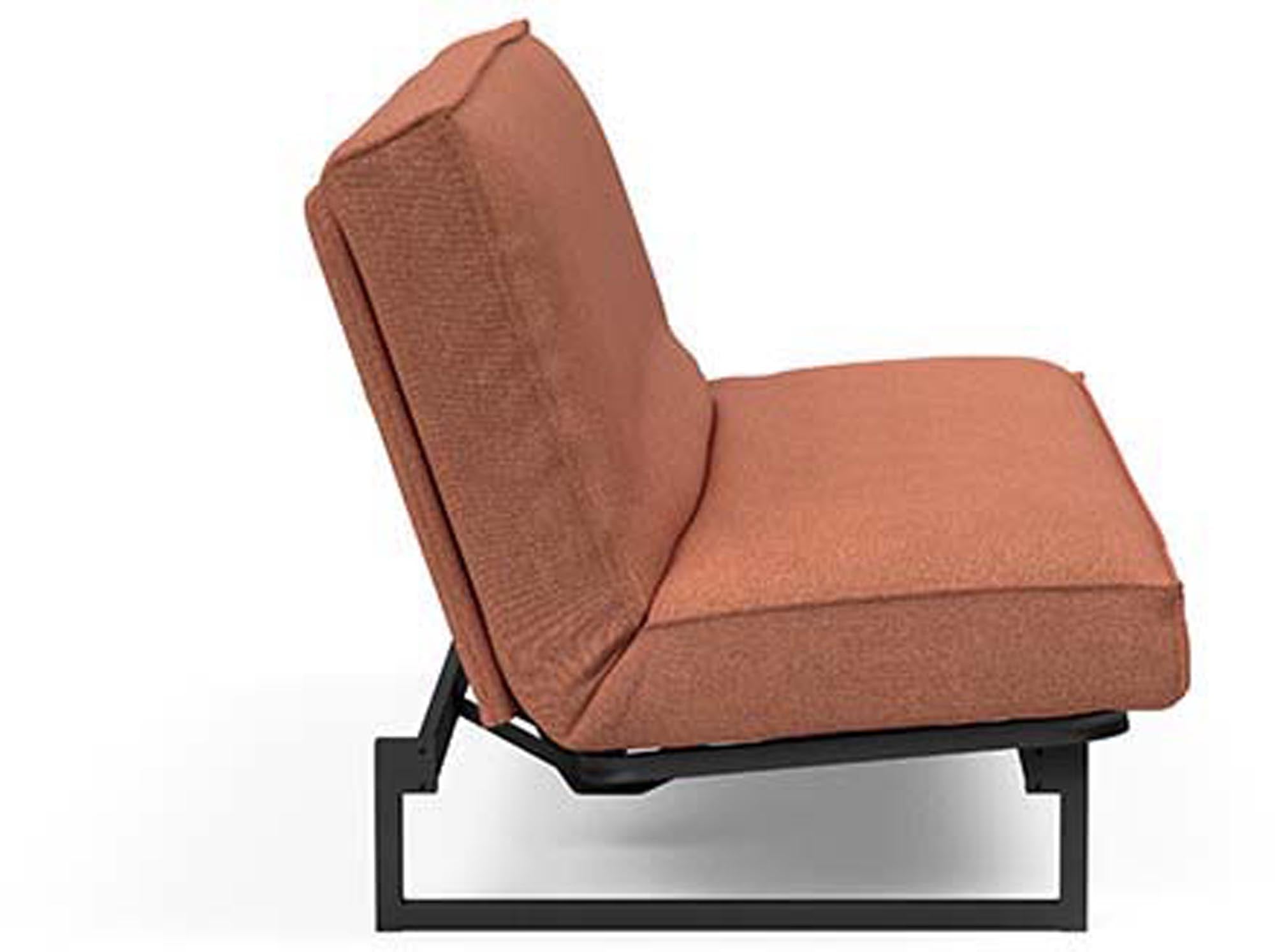 Entdecken Sie das Fraction 140 Bettsofa Sharp Plus Cover von Innovation Living – stilvoll, platzsparend und ideal für vielseitige Wohnkonzepte.