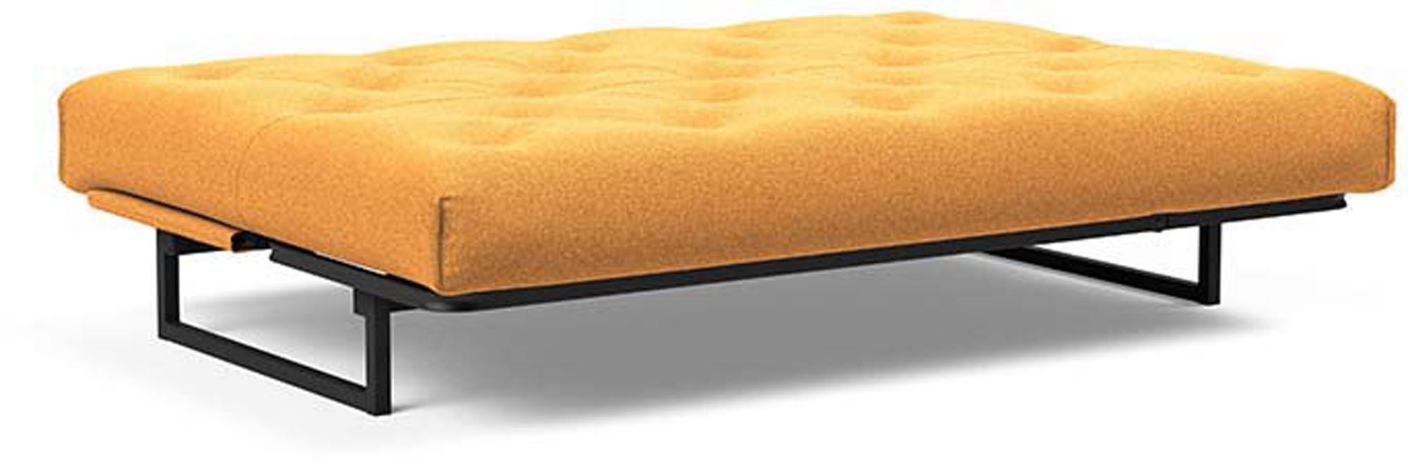 Erleben Sie das Fraction 140 Bettsofa Nordic von Innovation Living – eine elegante Lösung für Sitzen, Entspannen und Schlafen in kompakten Wohnräumen.