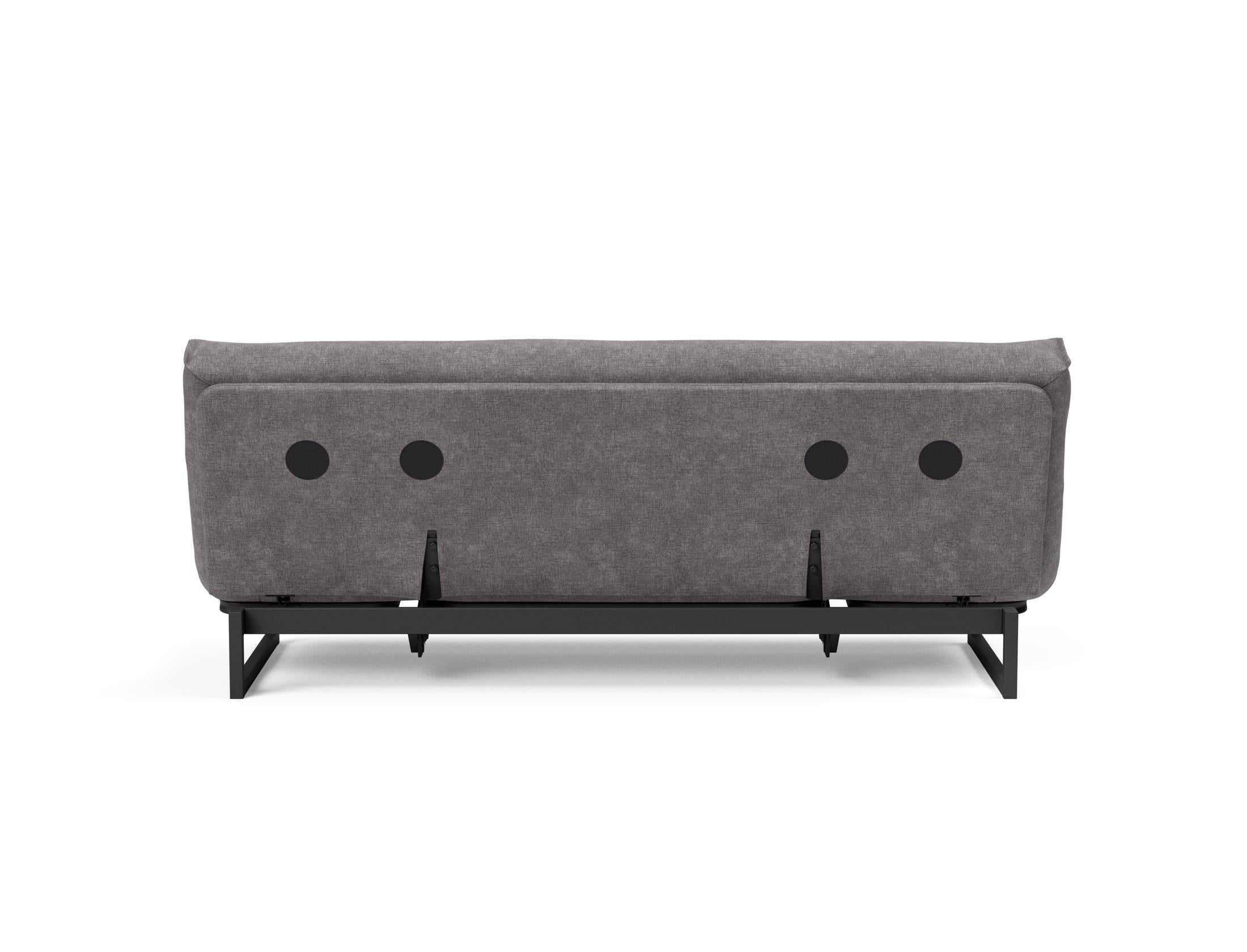 Fraction 120 Bettsofa Nordic Soft Spring: modernes skandinavisches Design, ideal für kompakte Räume, bietet hohen Sitzkomfort und eine praktische Schlafgelegenheit.