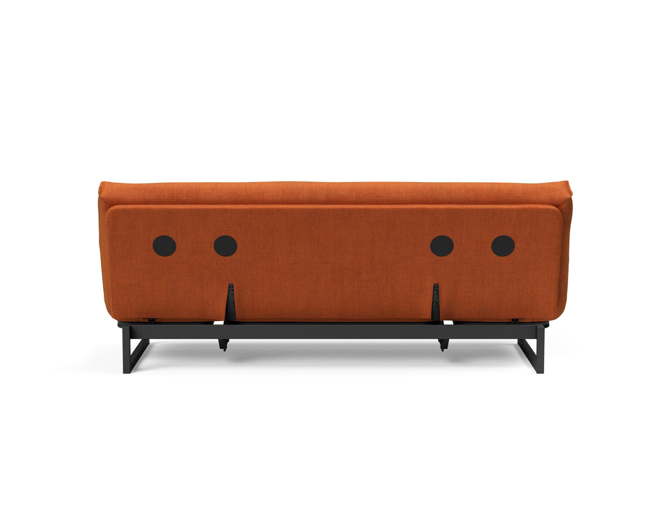 Fraction 120 Bettsofa Nordic Soft Spring: stilvolles skandinavisches Sofa, perfekt für kleine Wohnungen, vereint Komfort und Funktionalität für entspannte Nächte.